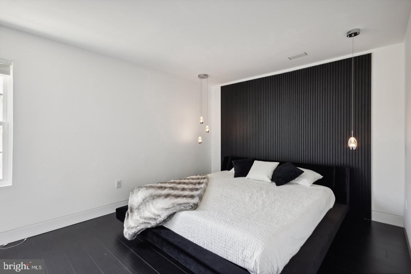 TREVOR HOUSE - Residential Lease