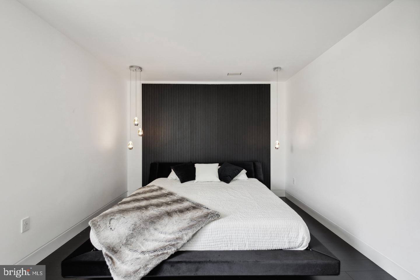 TREVOR HOUSE - Residential Lease