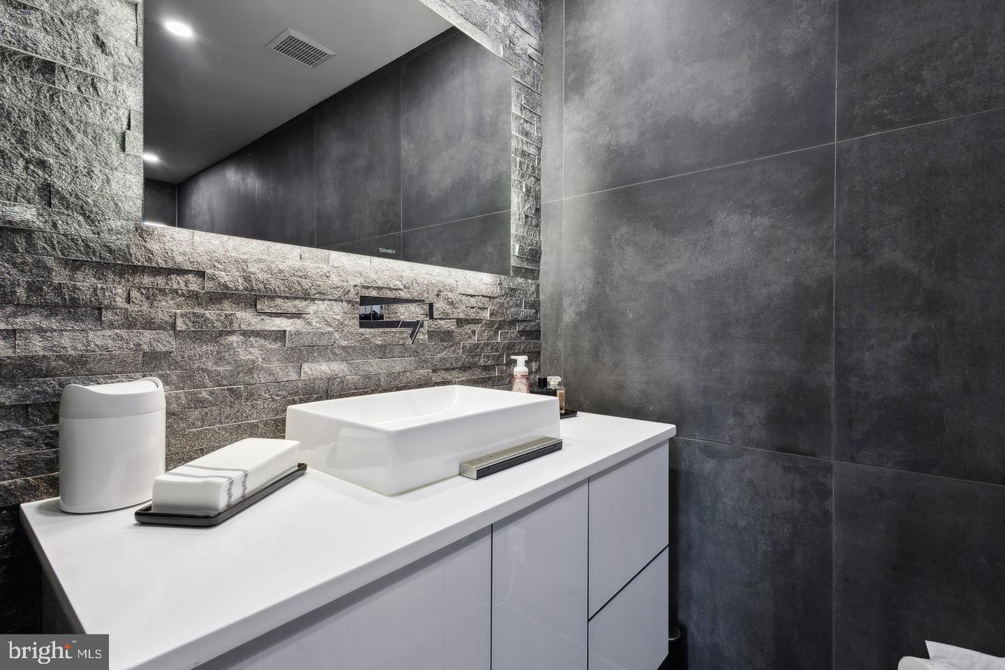 TREVOR HOUSE - Residential Lease