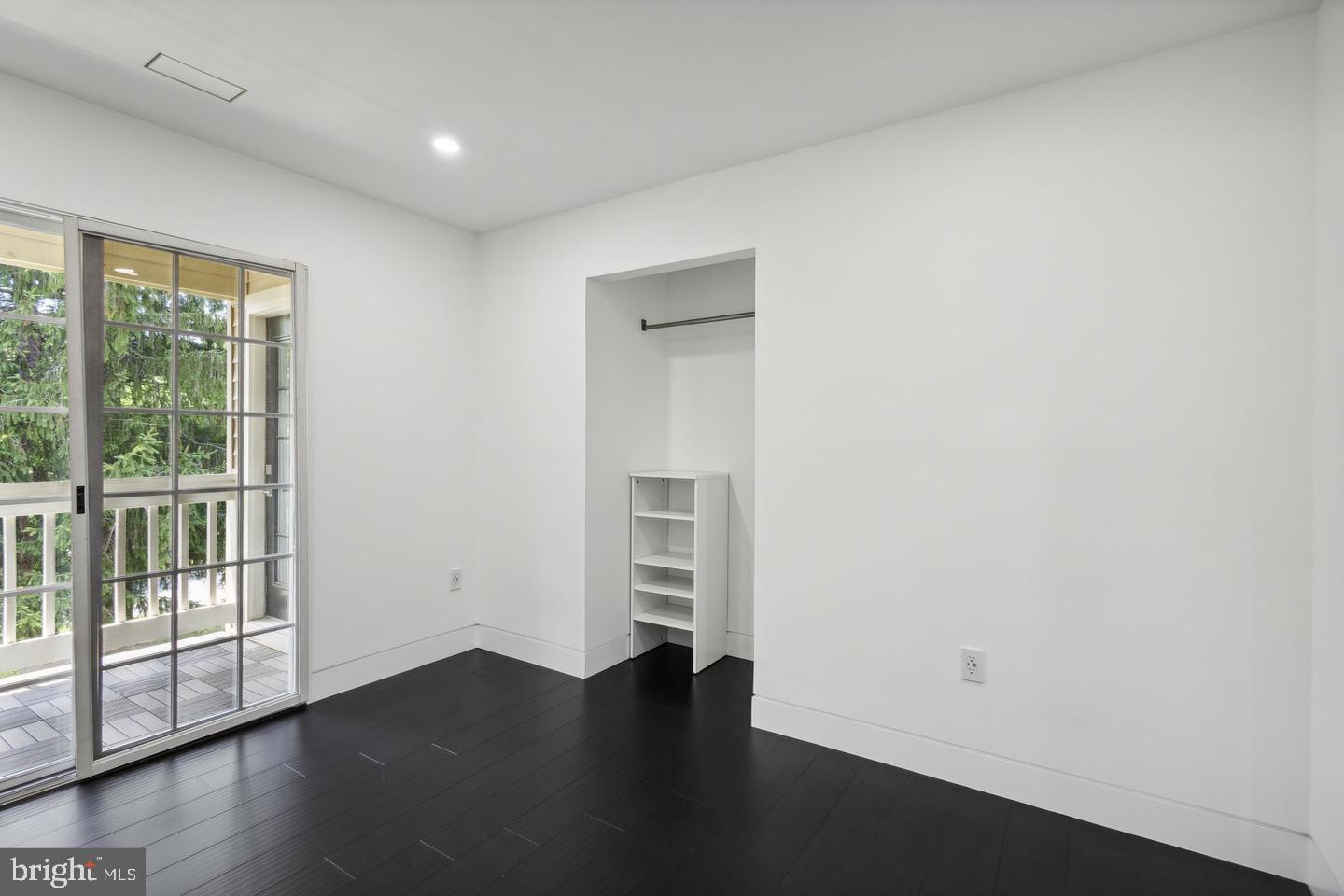 TREVOR HOUSE - Residential Lease