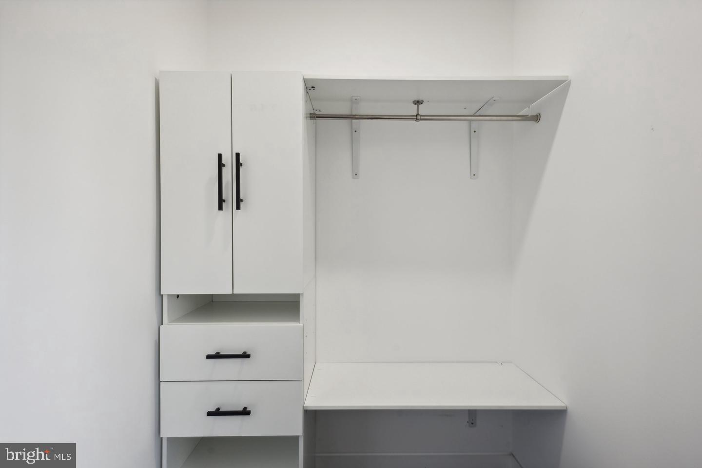 TREVOR HOUSE - Residential Lease