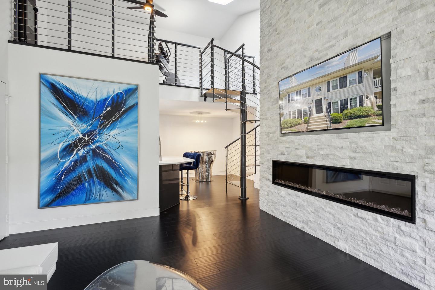 TREVOR HOUSE - Residential Lease