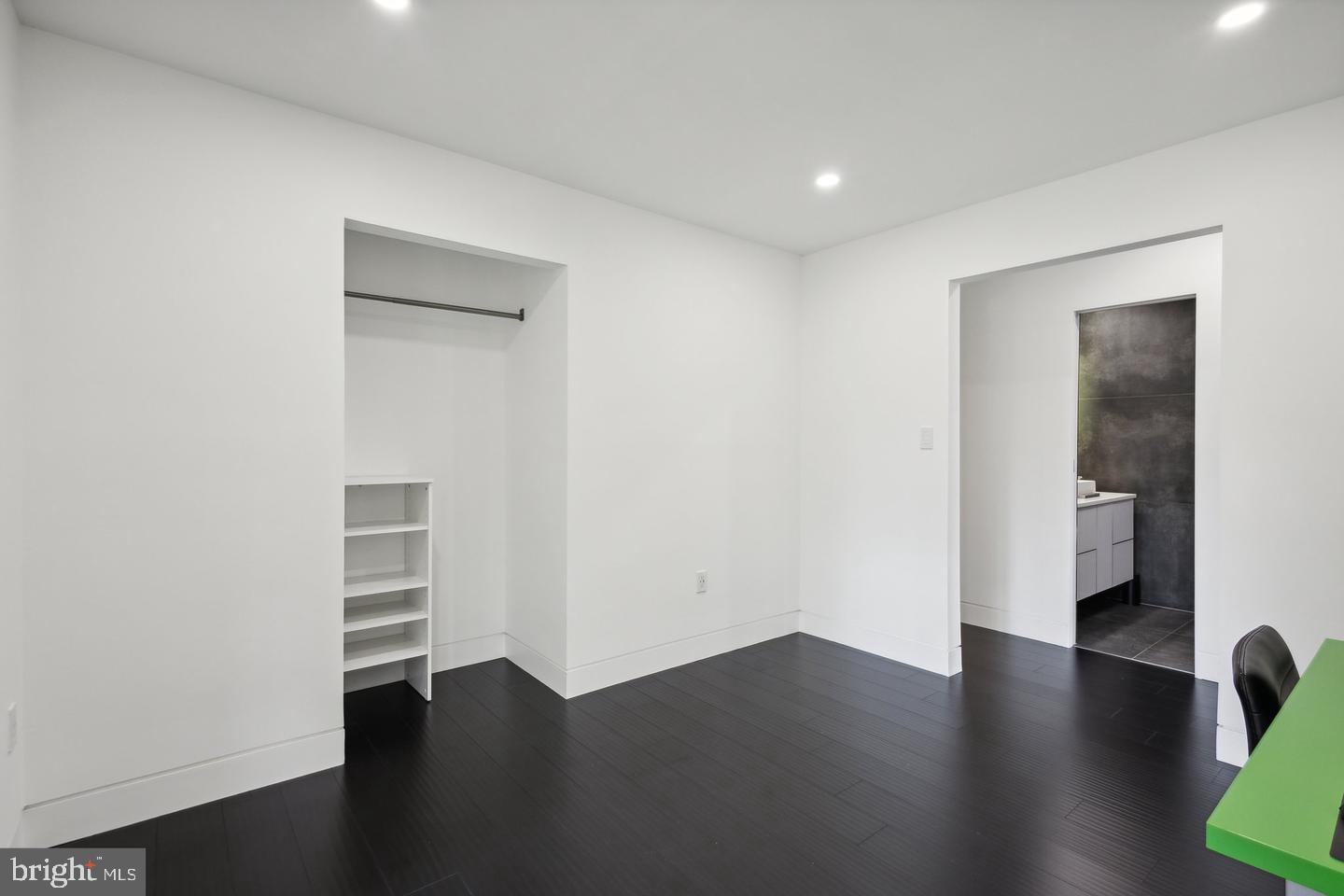 TREVOR HOUSE - Residential Lease