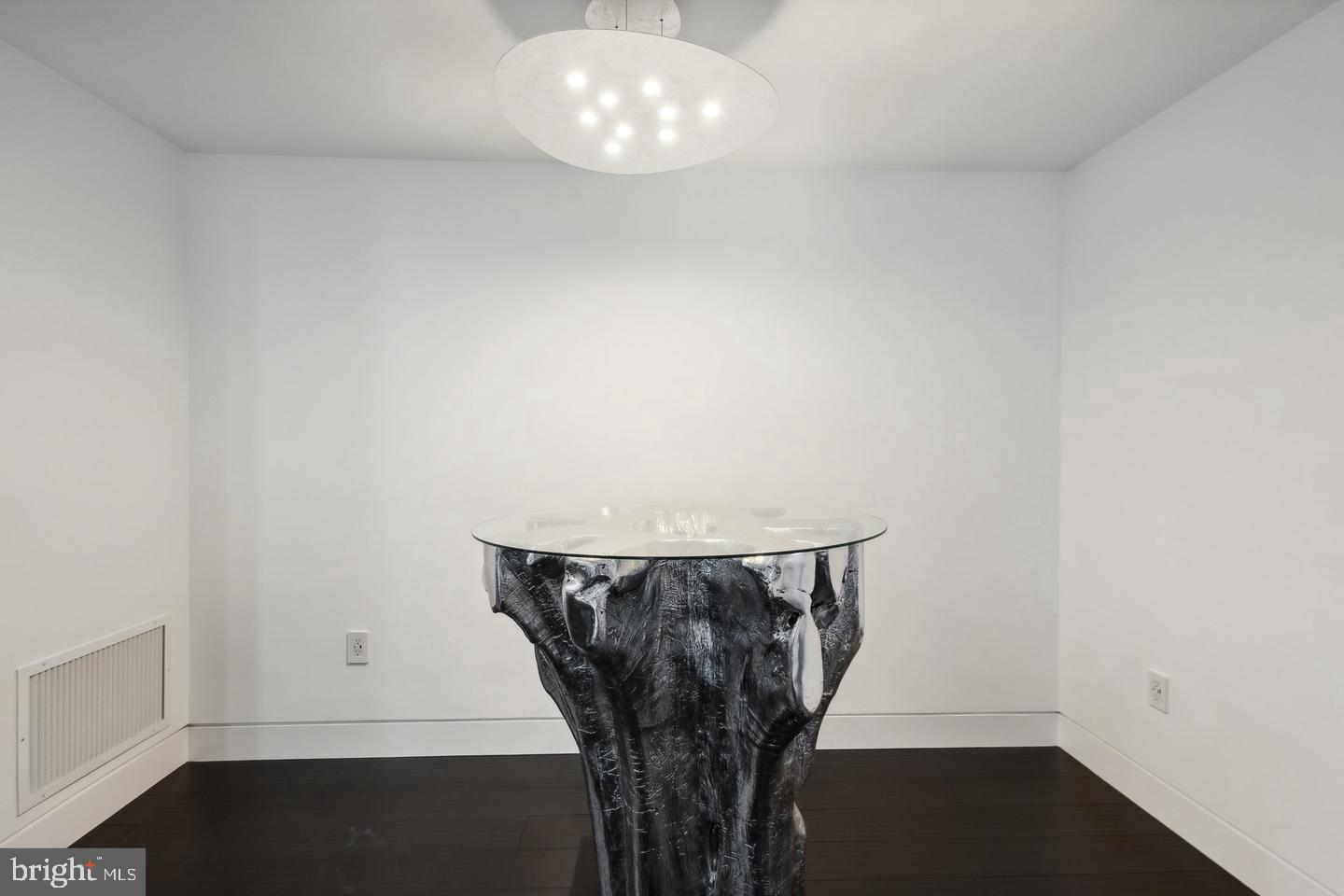 TREVOR HOUSE - Residential Lease