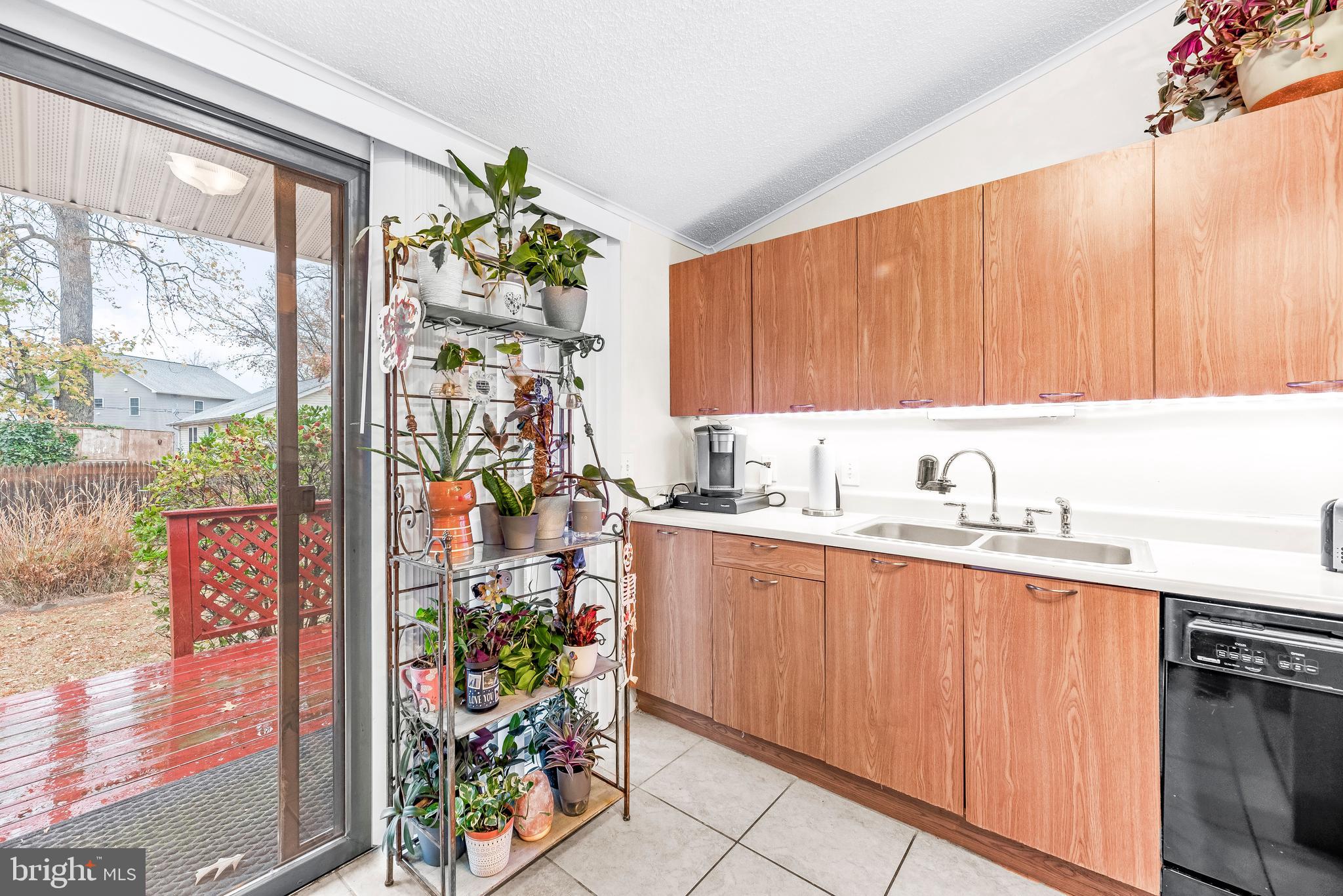 AVALON SHORES - Residential