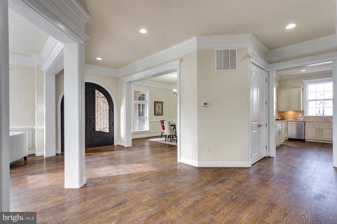 BROYHILLS MCLEAN ESTATES - Residential