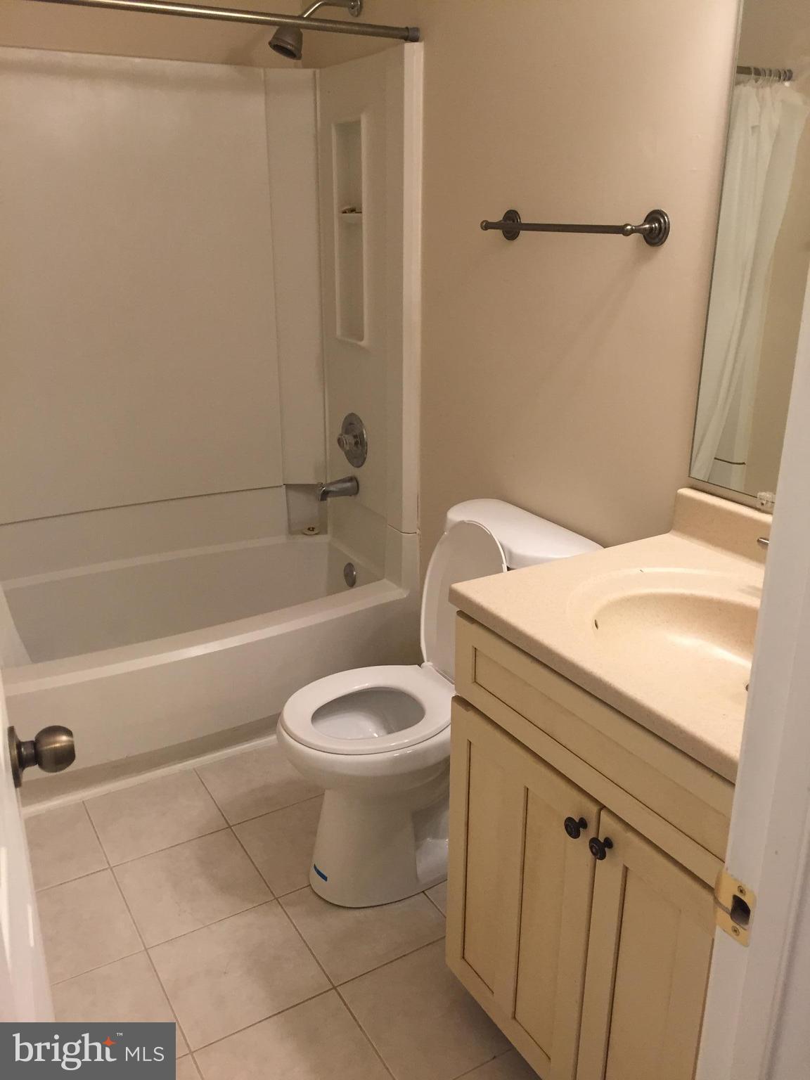 WALNUT RIDGE - Residential Lease