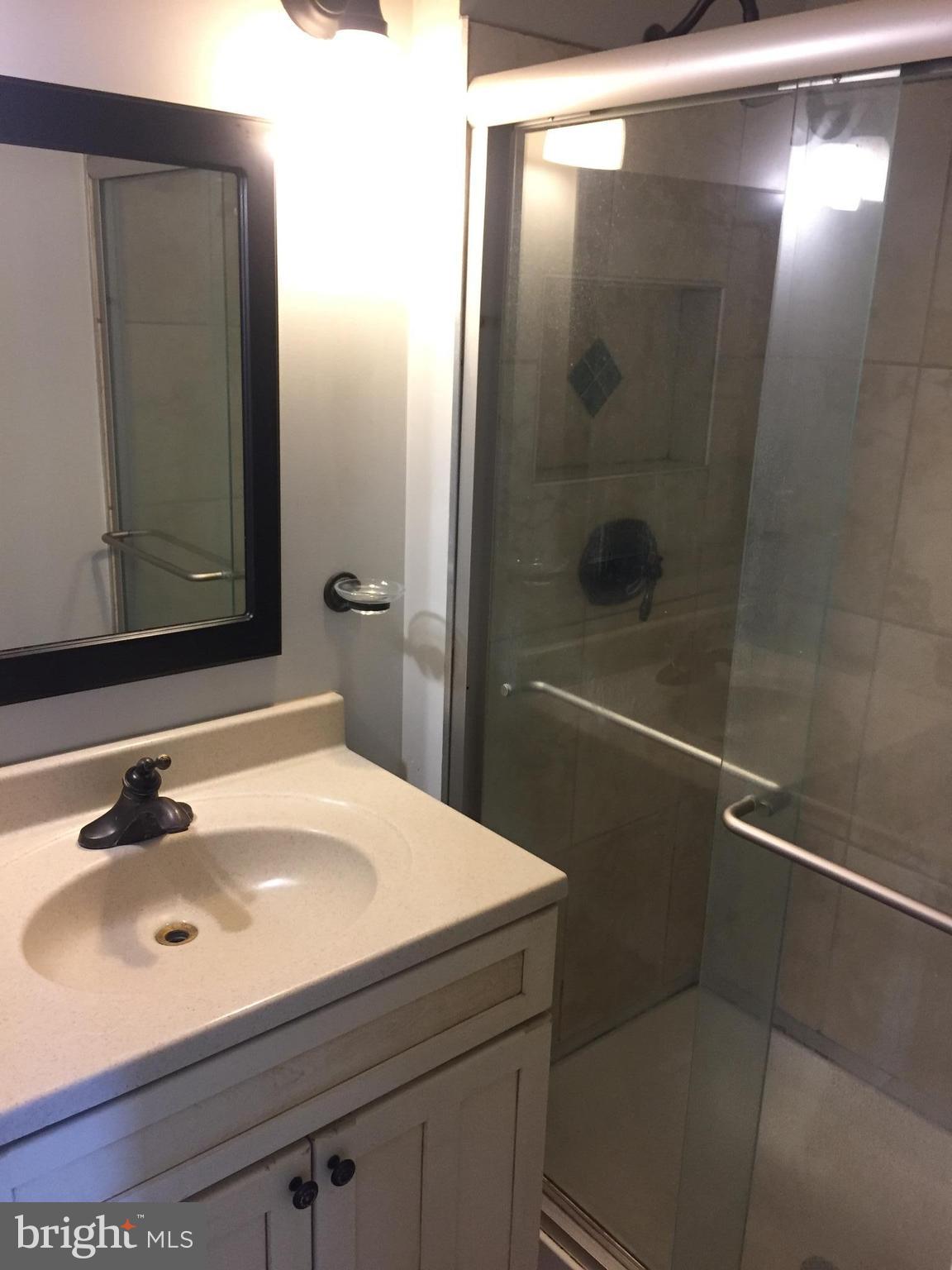 WALNUT RIDGE - Residential Lease