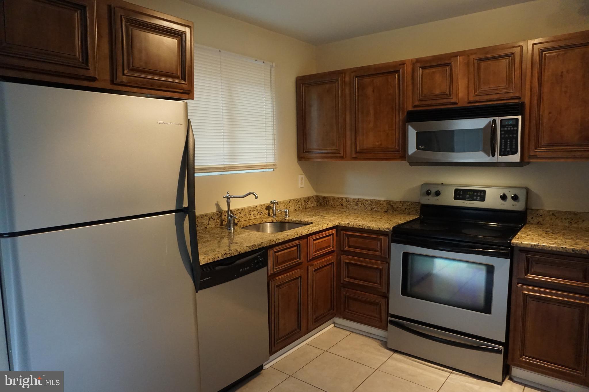 WALNUT RIDGE - Residential Lease