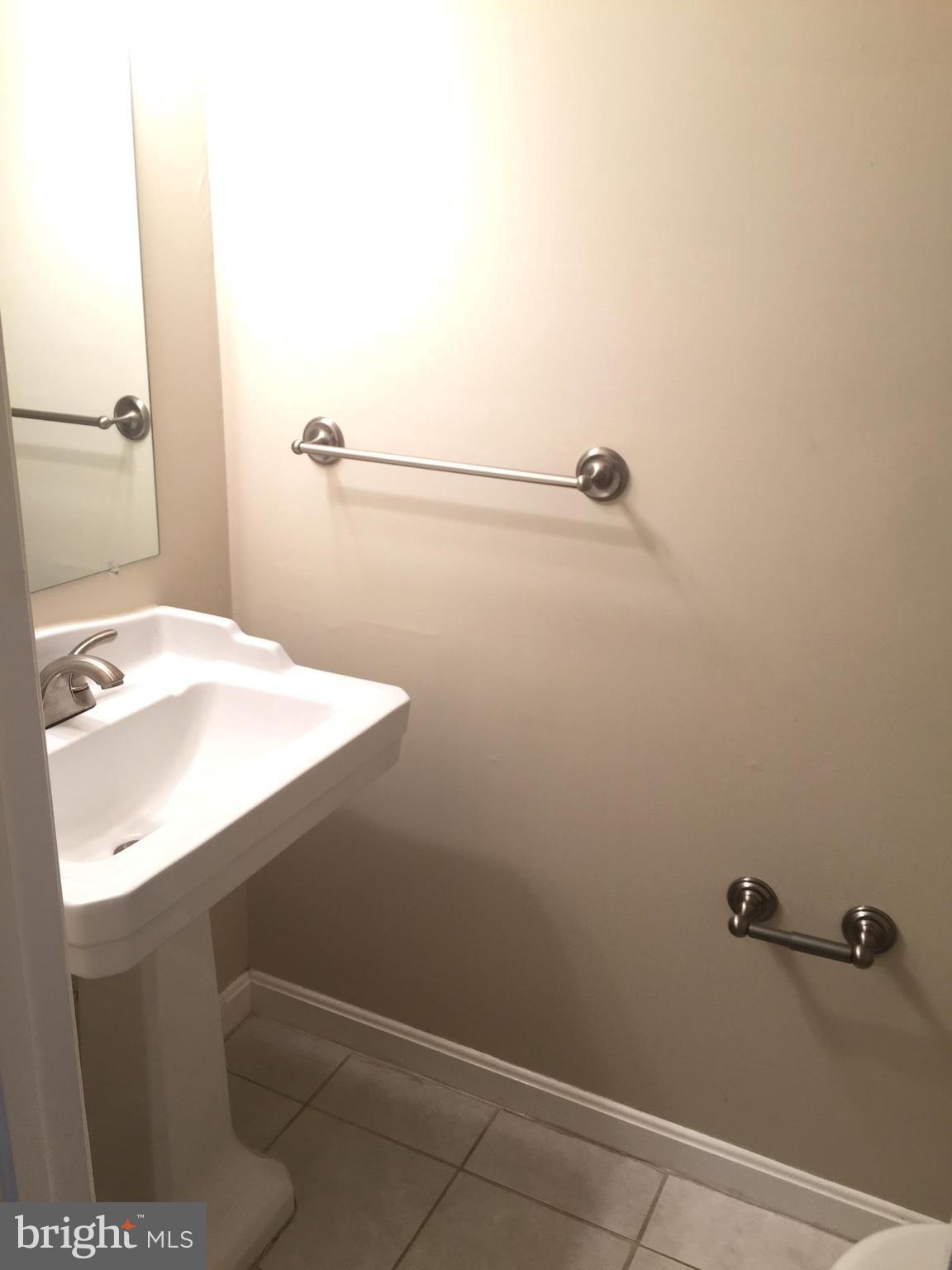 WALNUT RIDGE - Residential Lease