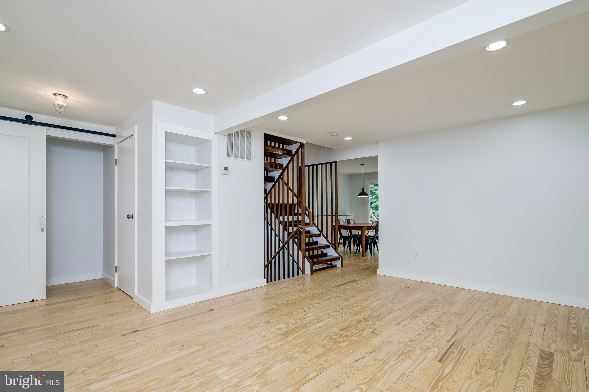 MEADOWVALE - Residential