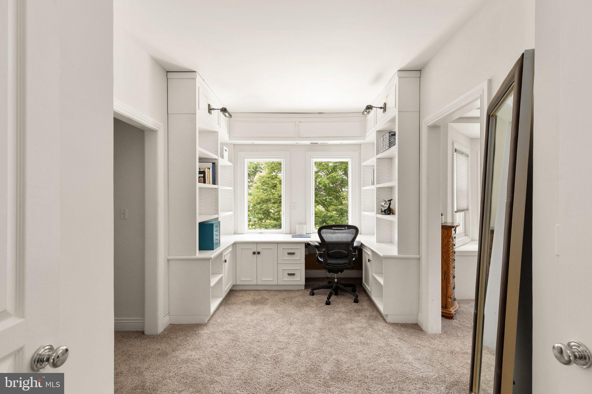 LEISURE HILL - Residential