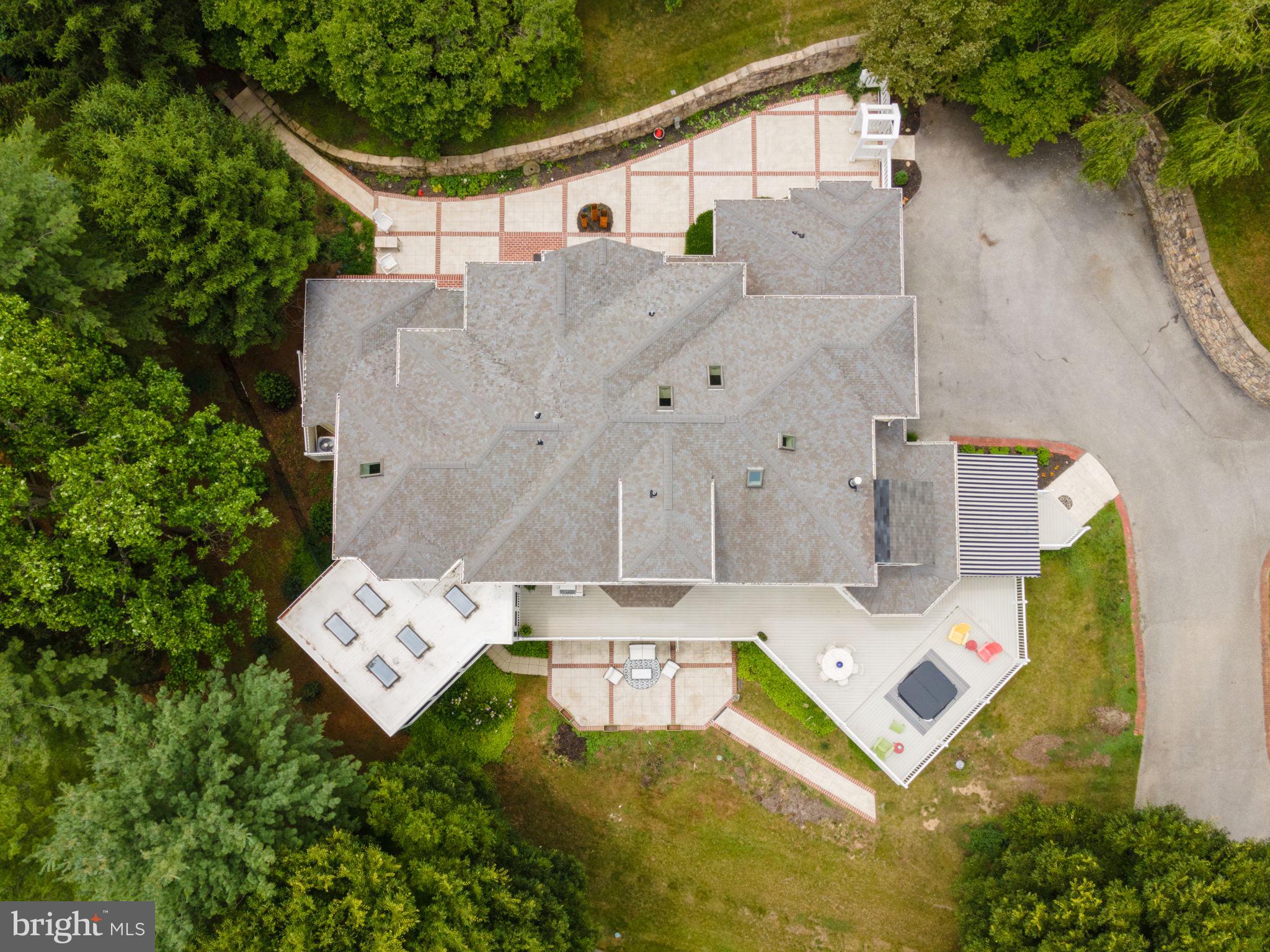 LEISURE HILL - Residential