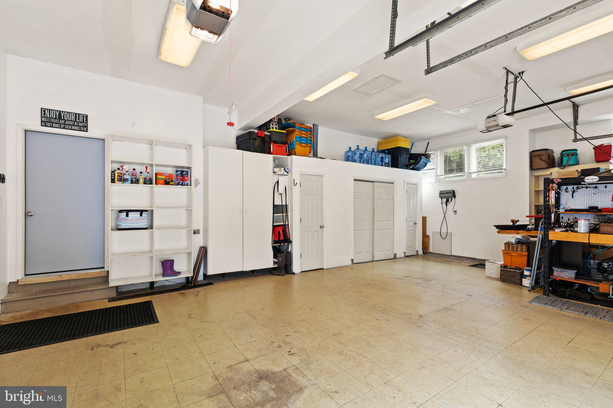 LEISURE HILL - Residential