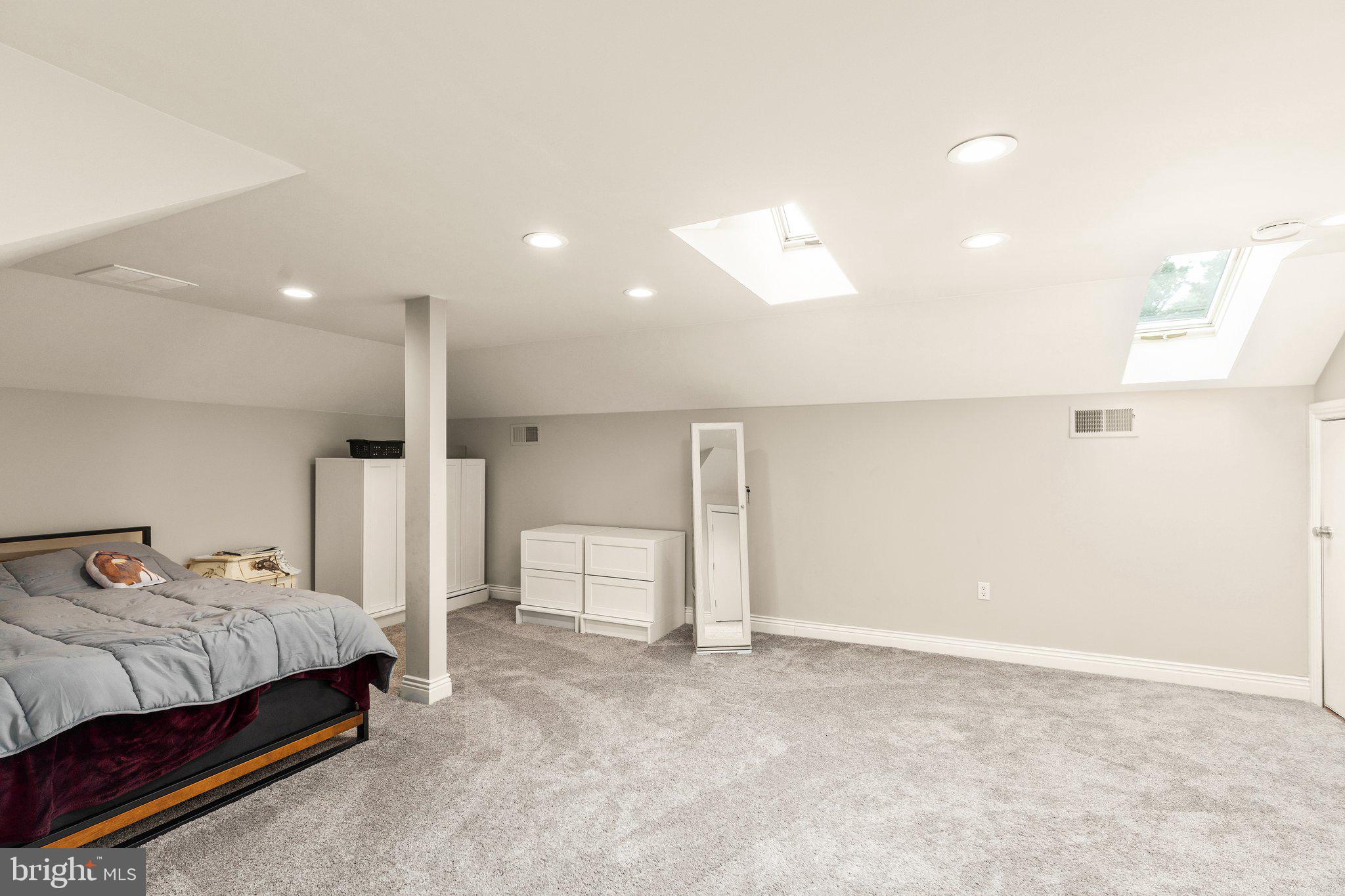 LEISURE HILL - Residential