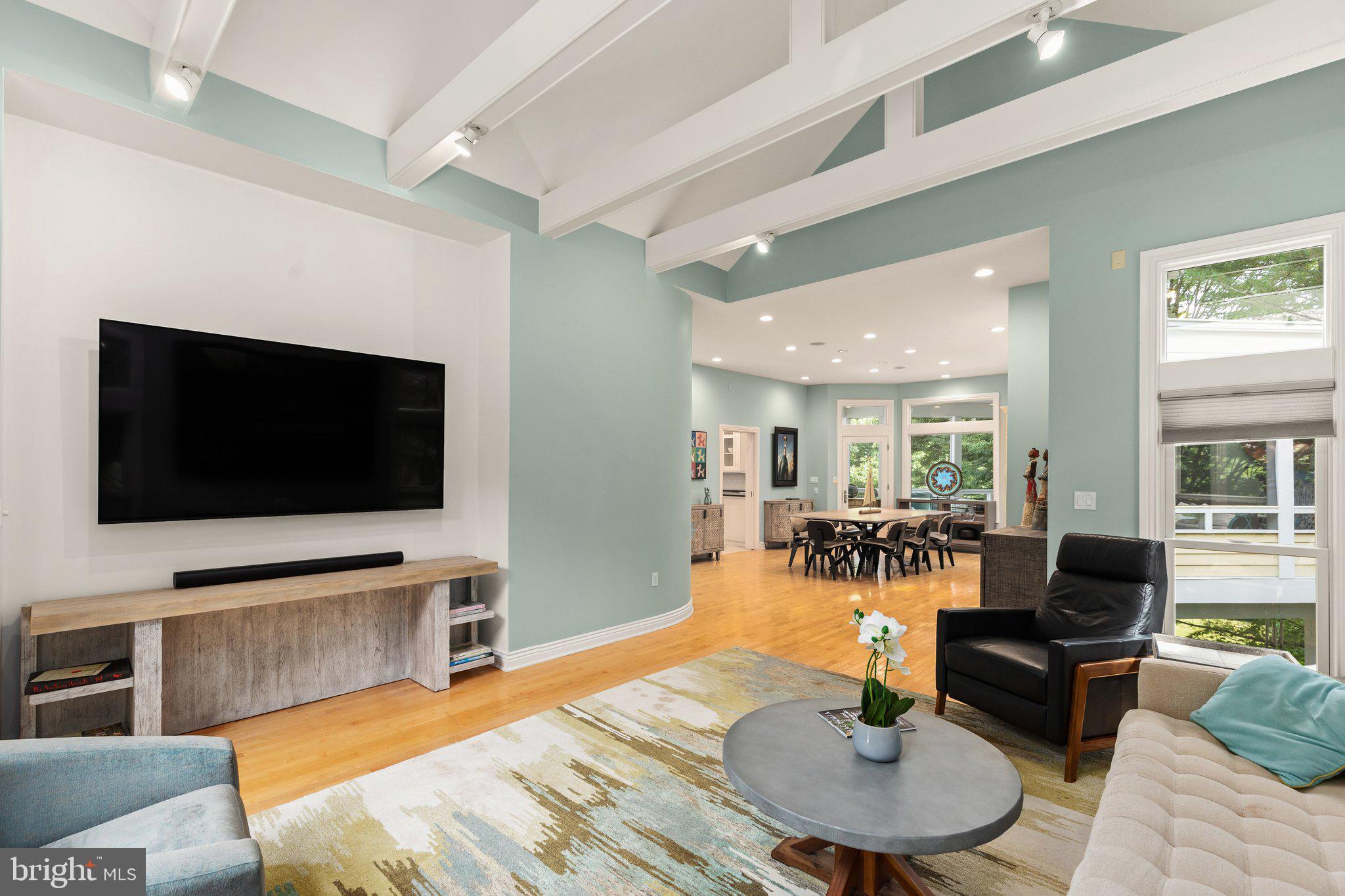 LEISURE HILL - Residential