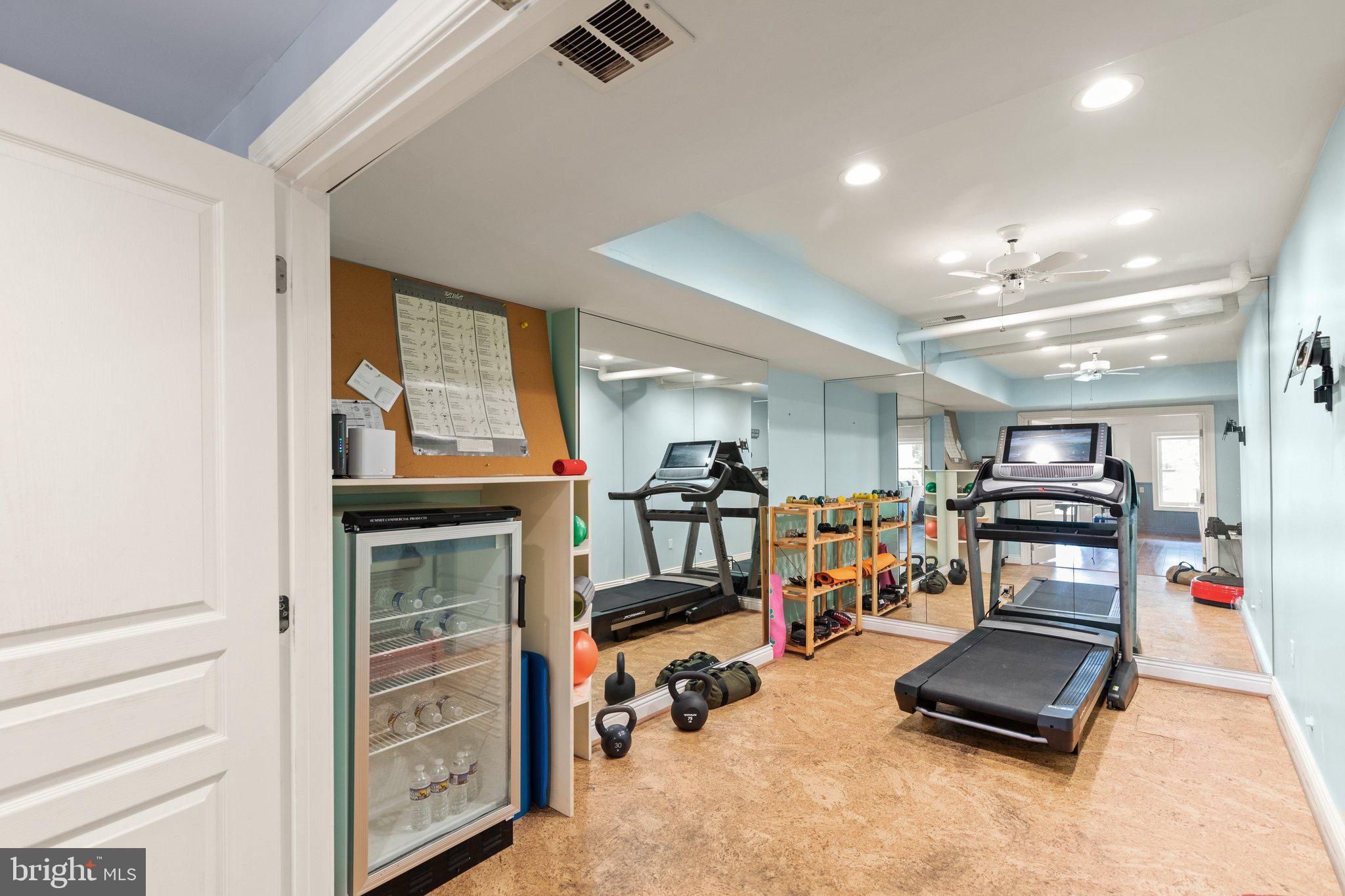 LEISURE HILL - Residential