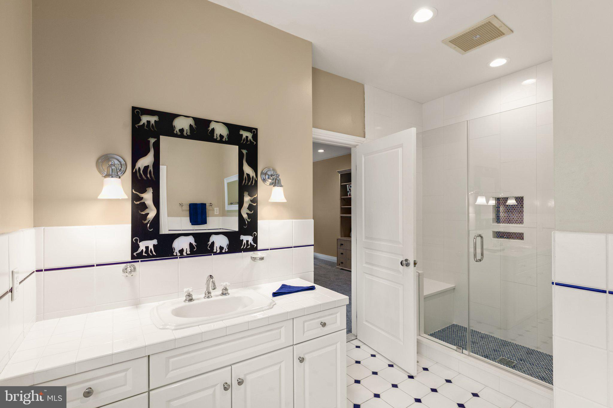 LEISURE HILL - Residential