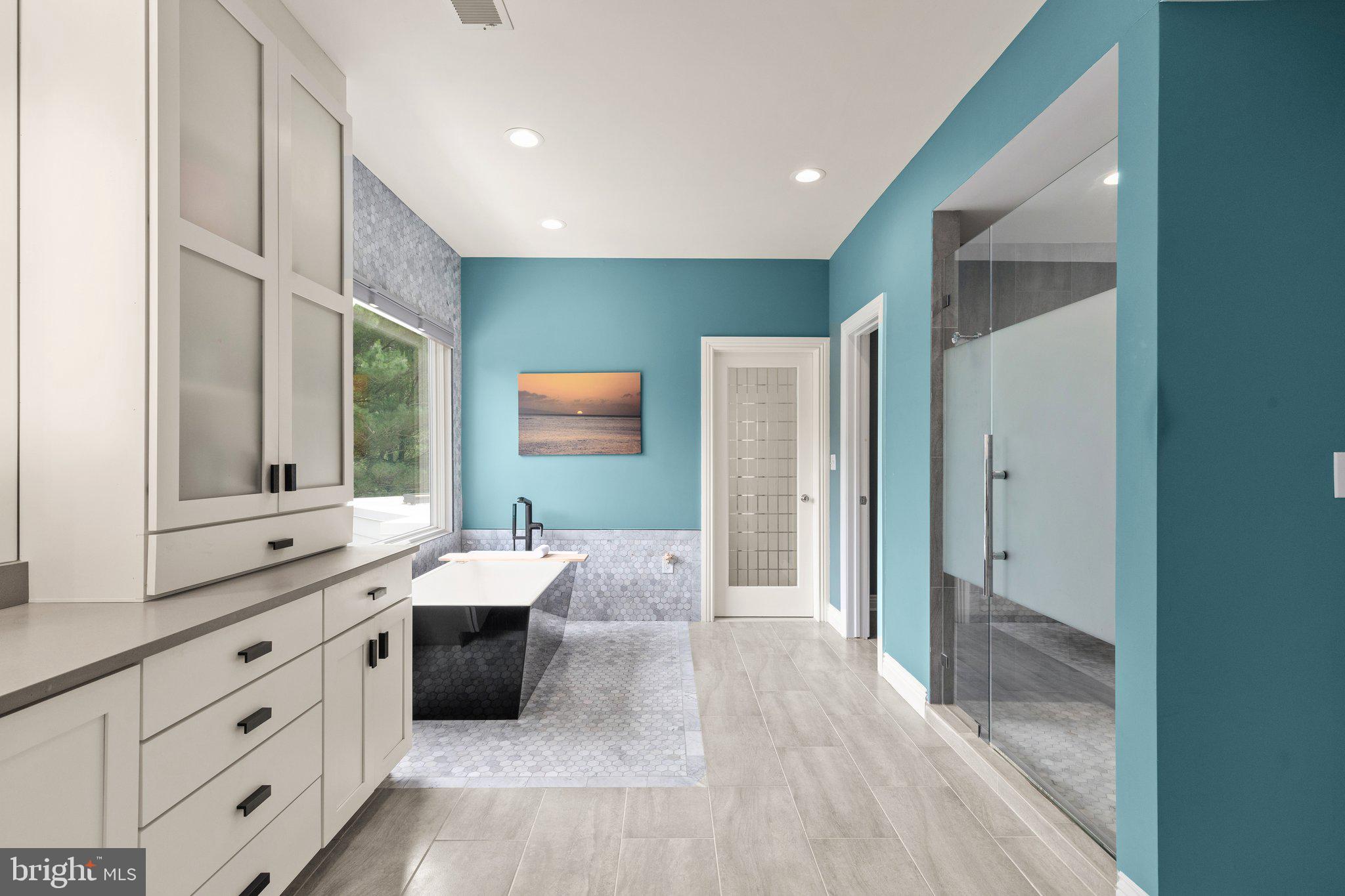 LEISURE HILL - Residential