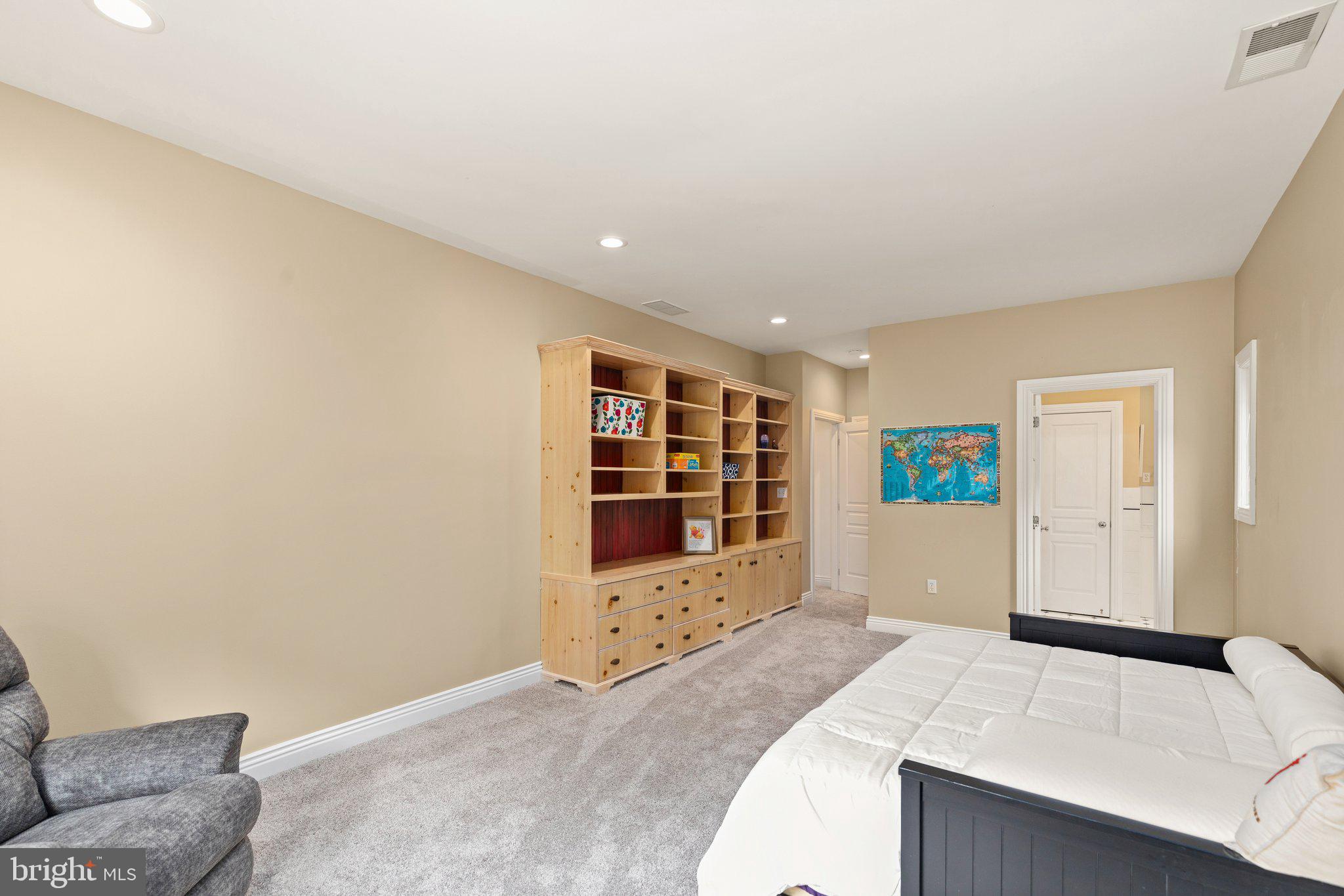 LEISURE HILL - Residential