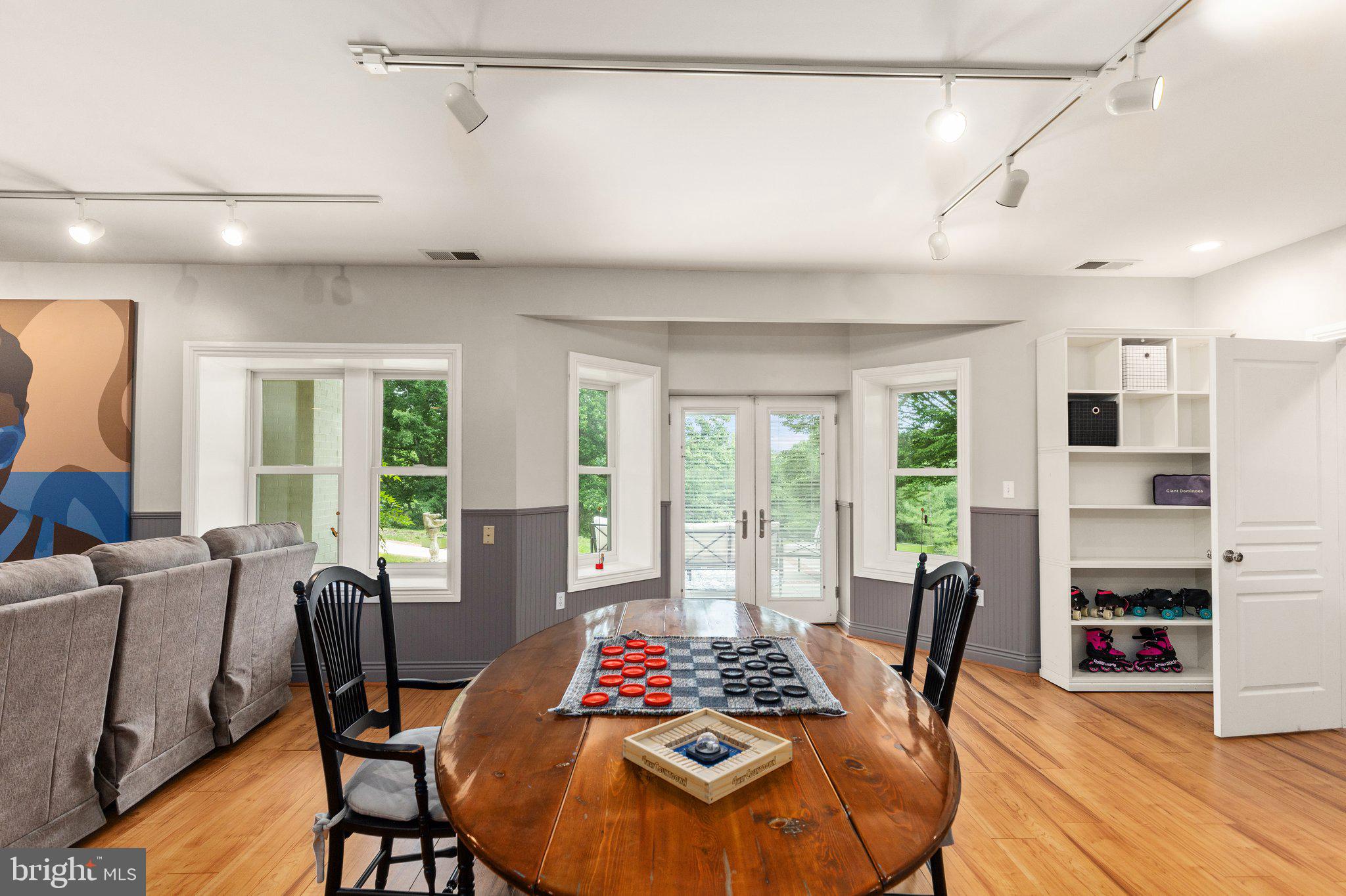 LEISURE HILL - Residential