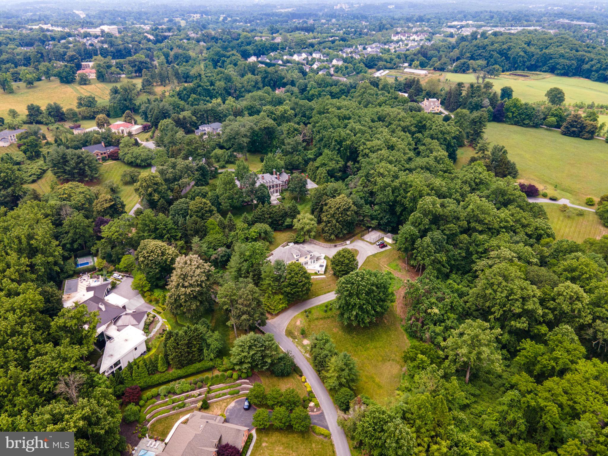 LEISURE HILL - Residential