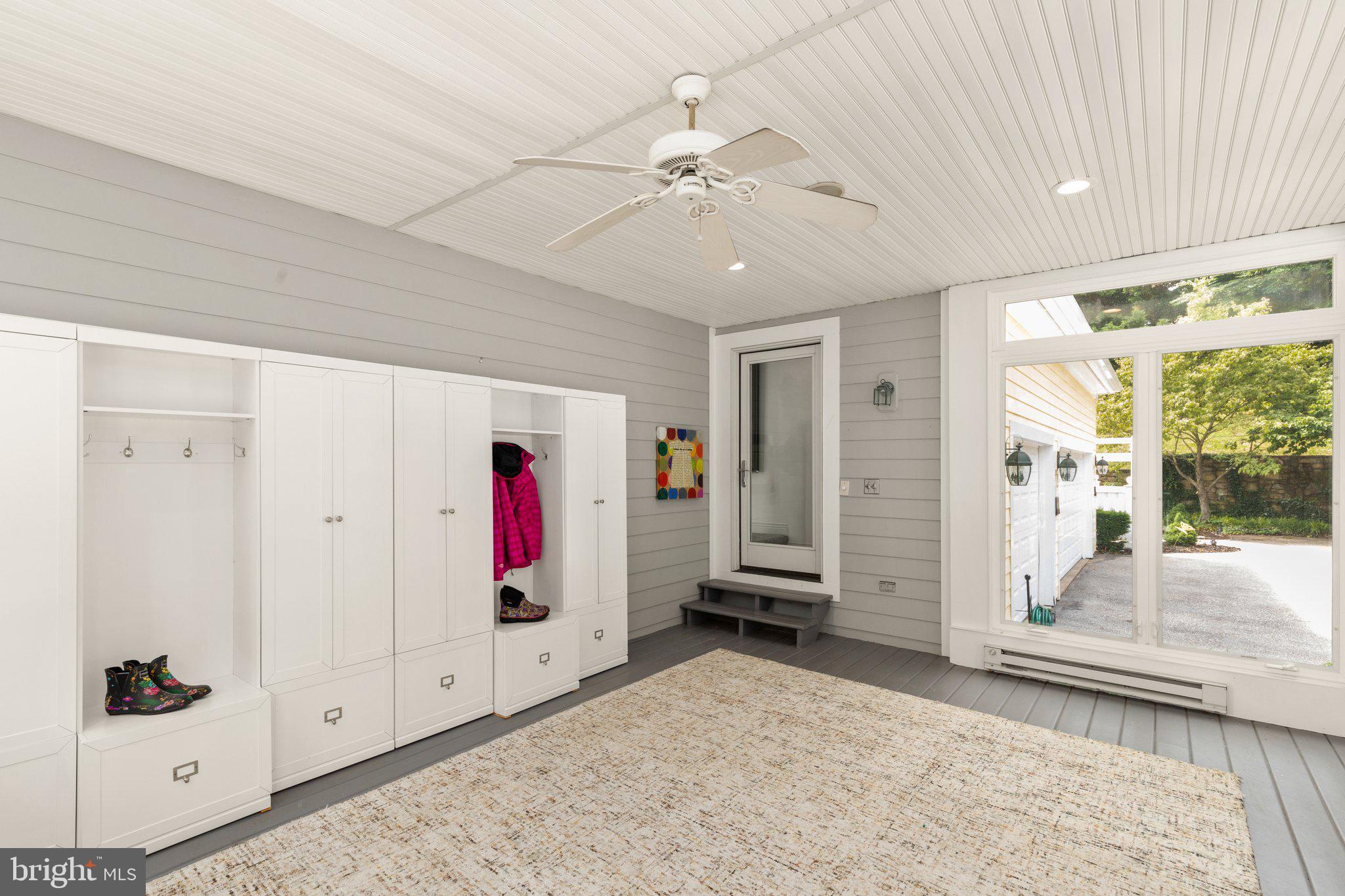 LEISURE HILL - Residential