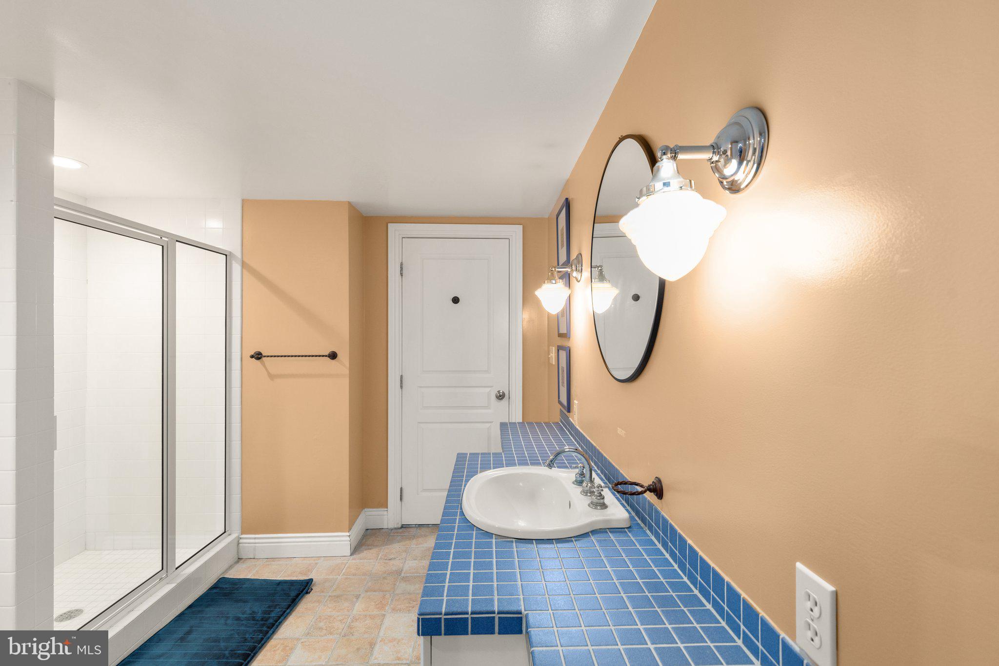 LEISURE HILL - Residential