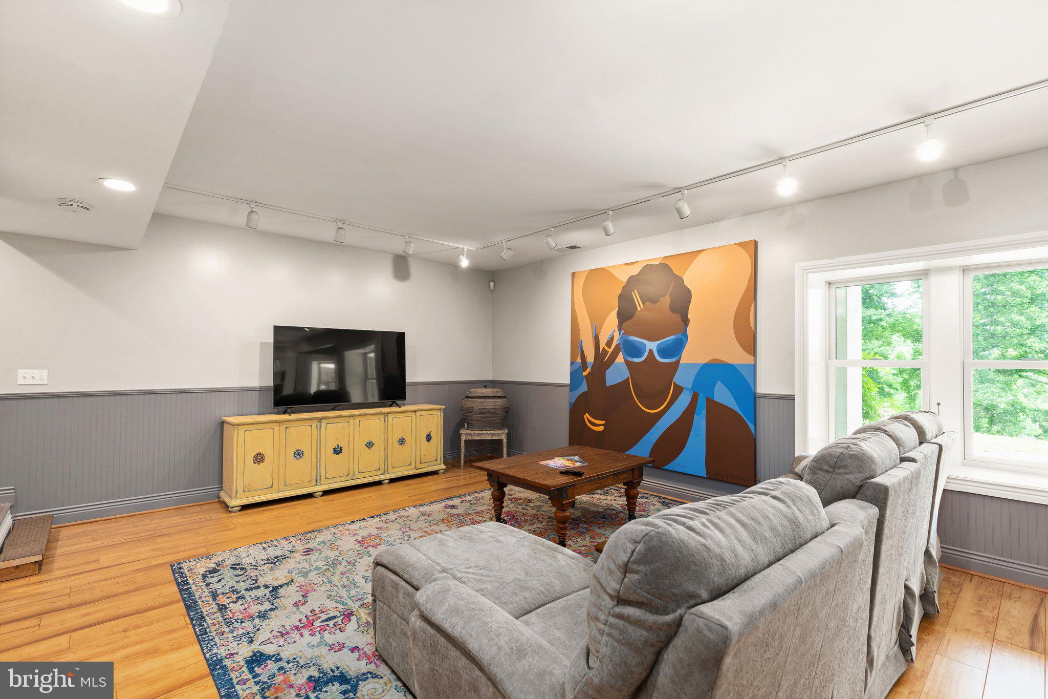 LEISURE HILL - Residential