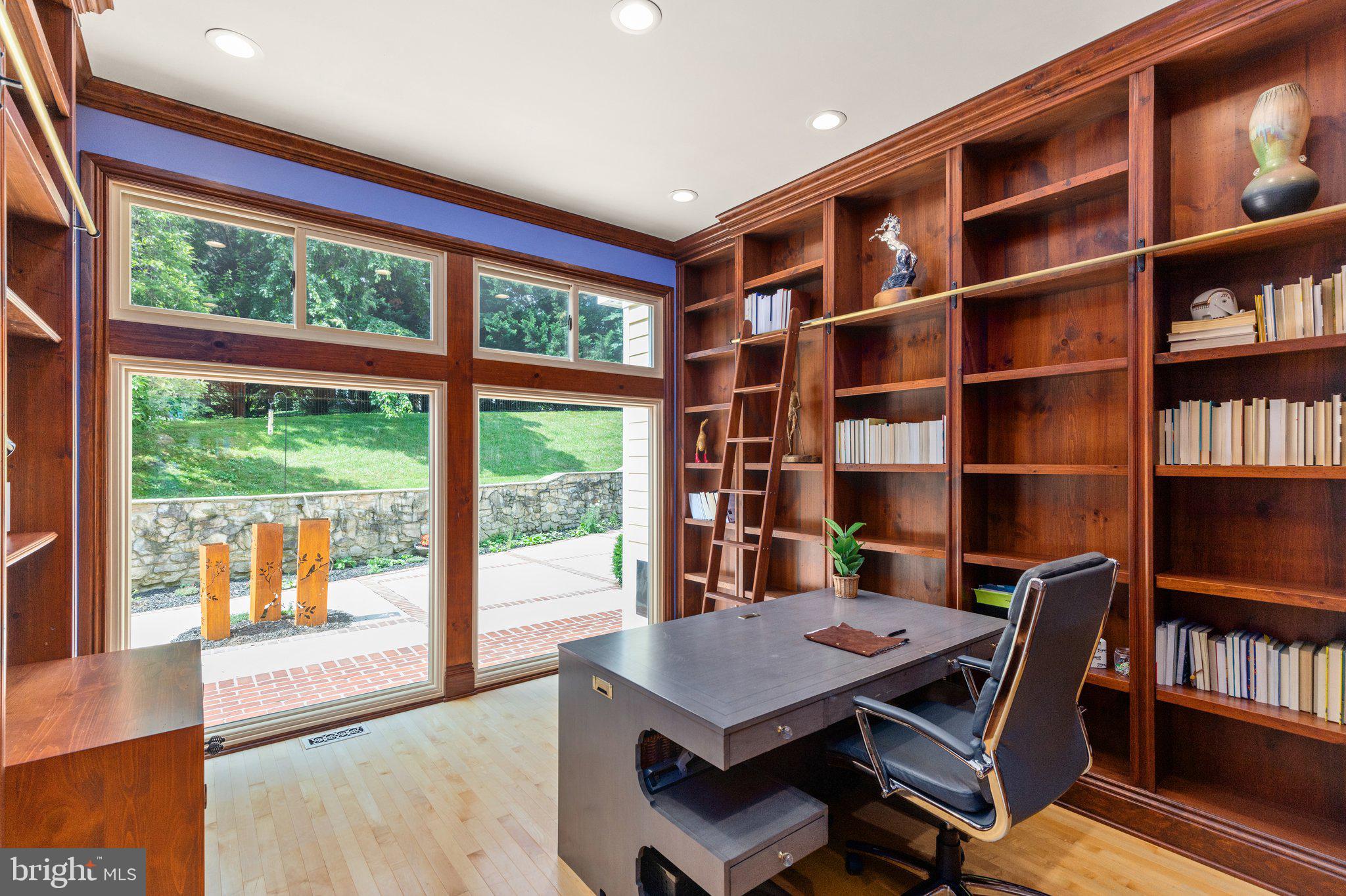 LEISURE HILL - Residential