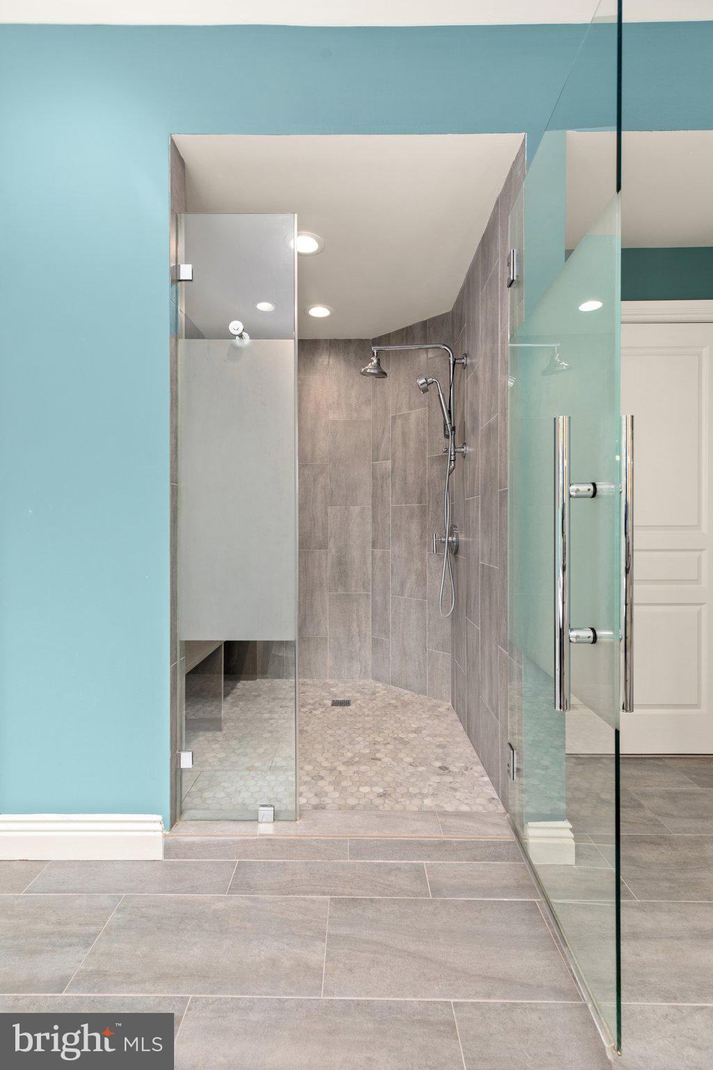 LEISURE HILL - Residential