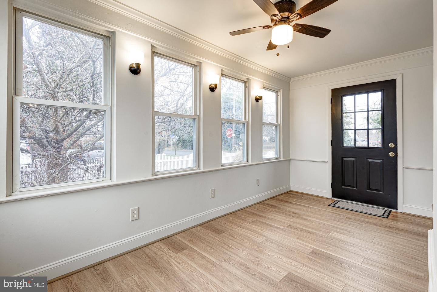 MAPLE SHADE - Residential