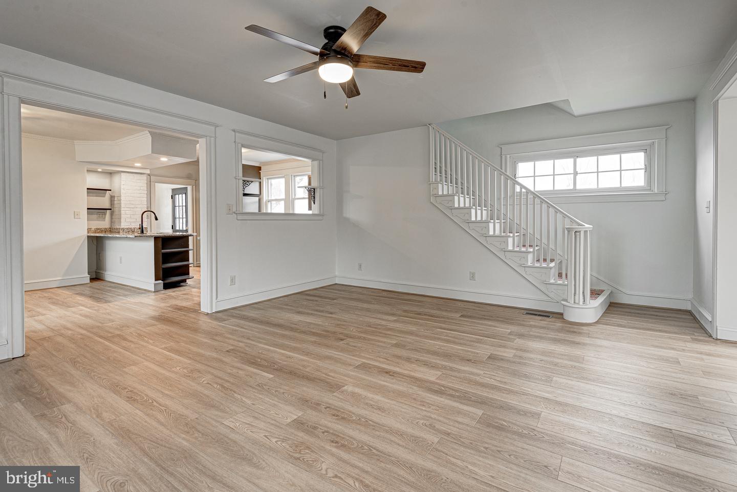 MAPLE SHADE - Residential