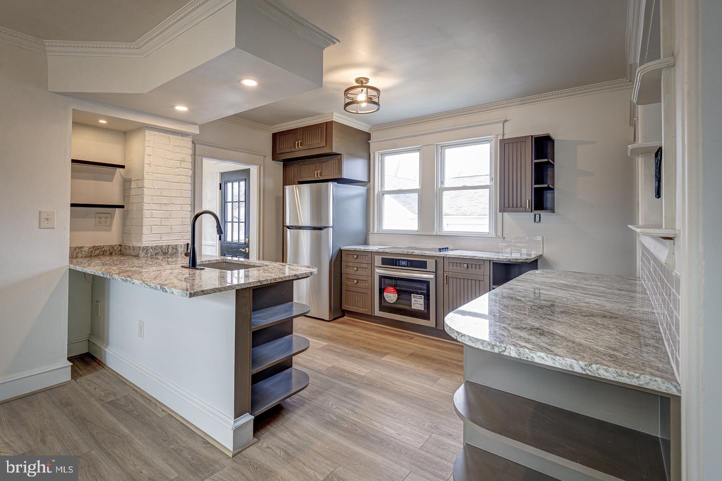 MAPLE SHADE - Residential