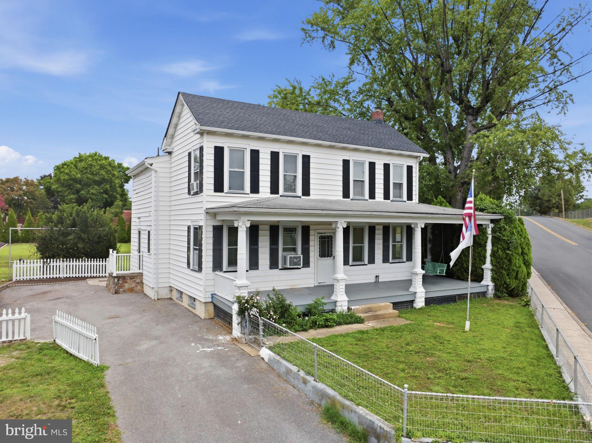 1043 SPRUCE STREET 1041