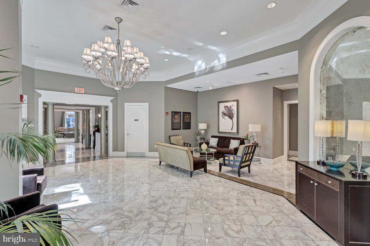 CONTINENTAL - Residential Lease