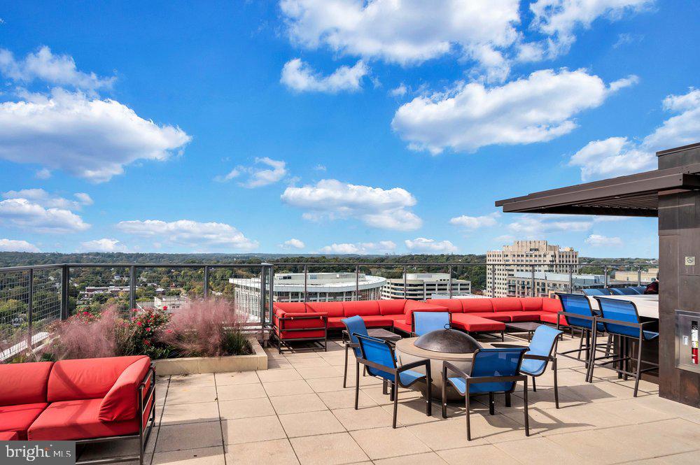 CONTINENTAL - Residential Lease