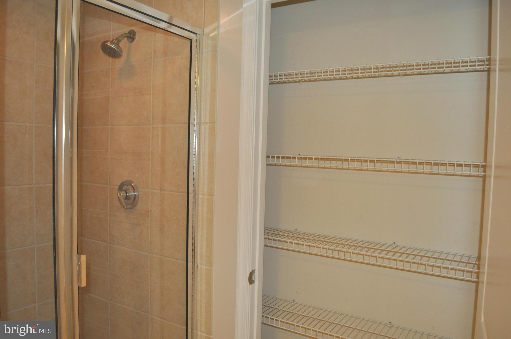 CONTINENTAL - Residential Lease