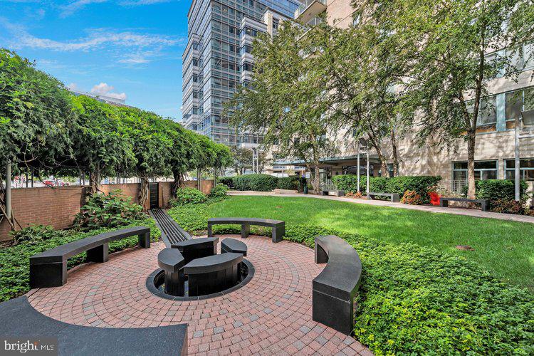 CONTINENTAL - Residential Lease