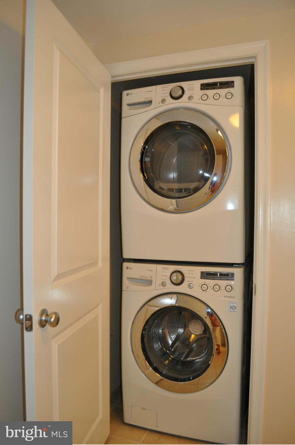 CONTINENTAL - Residential Lease