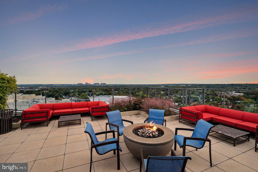 CONTINENTAL - Residential Lease