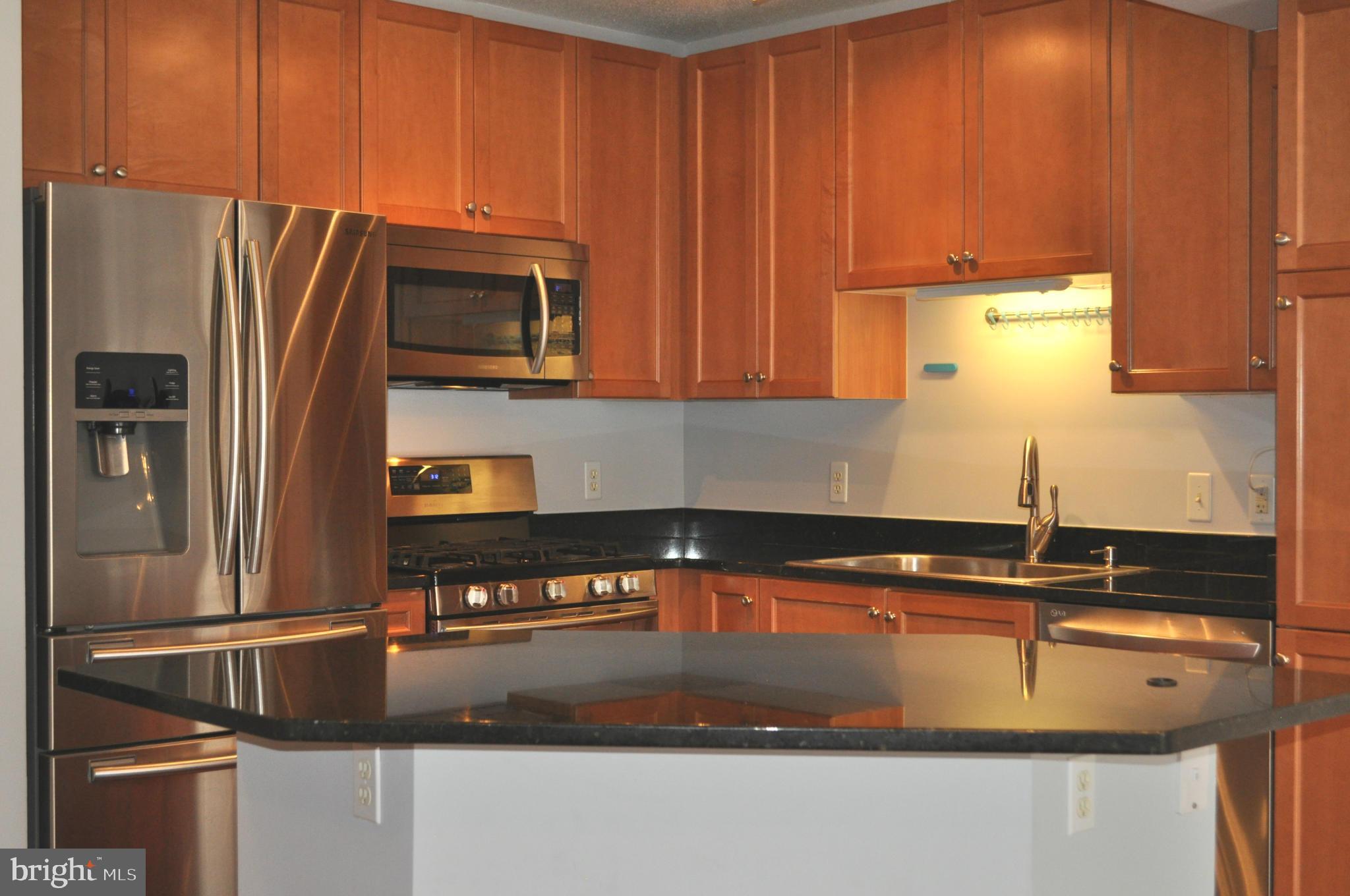 CONTINENTAL - Residential Lease