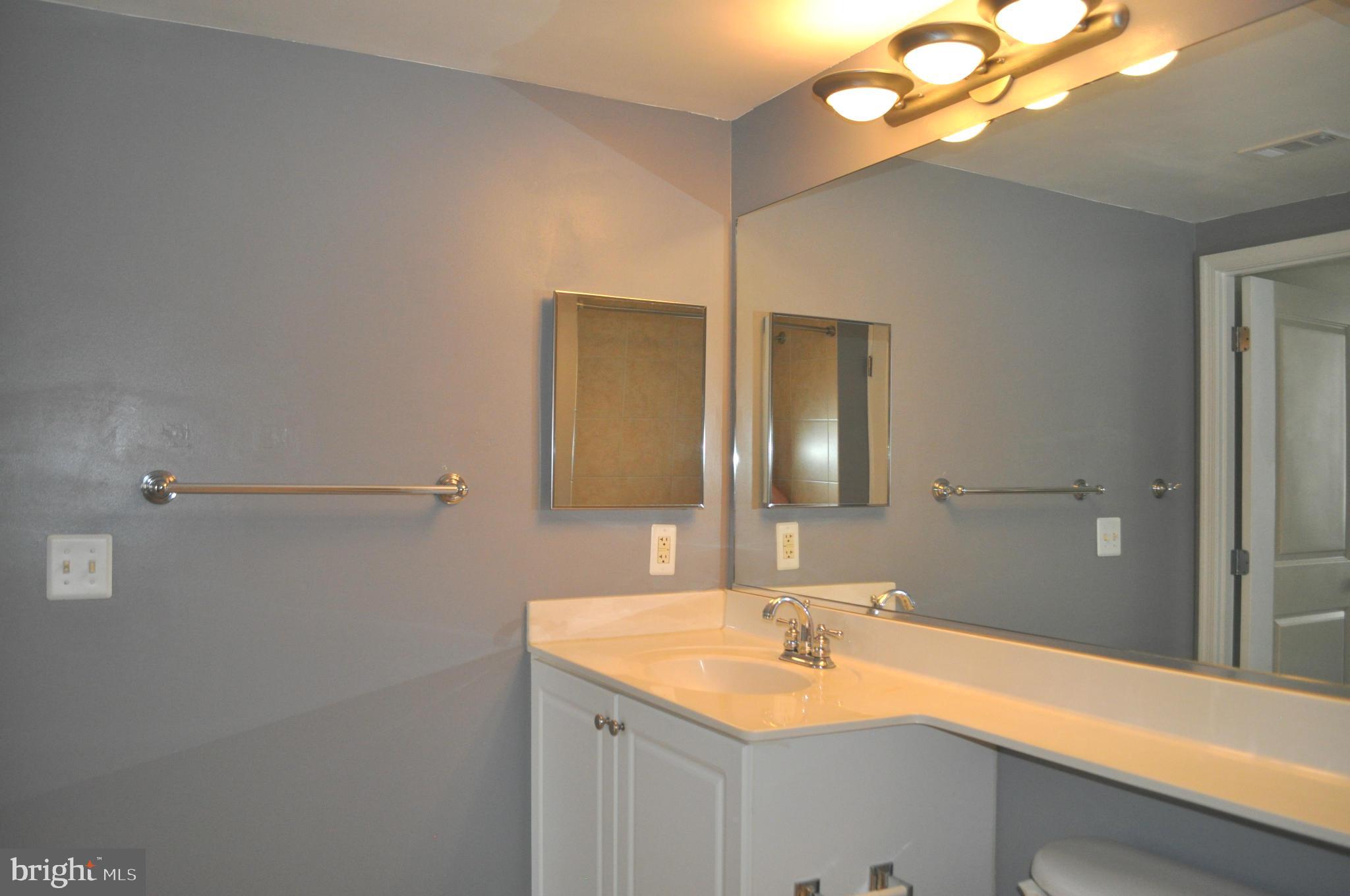 CONTINENTAL - Residential Lease