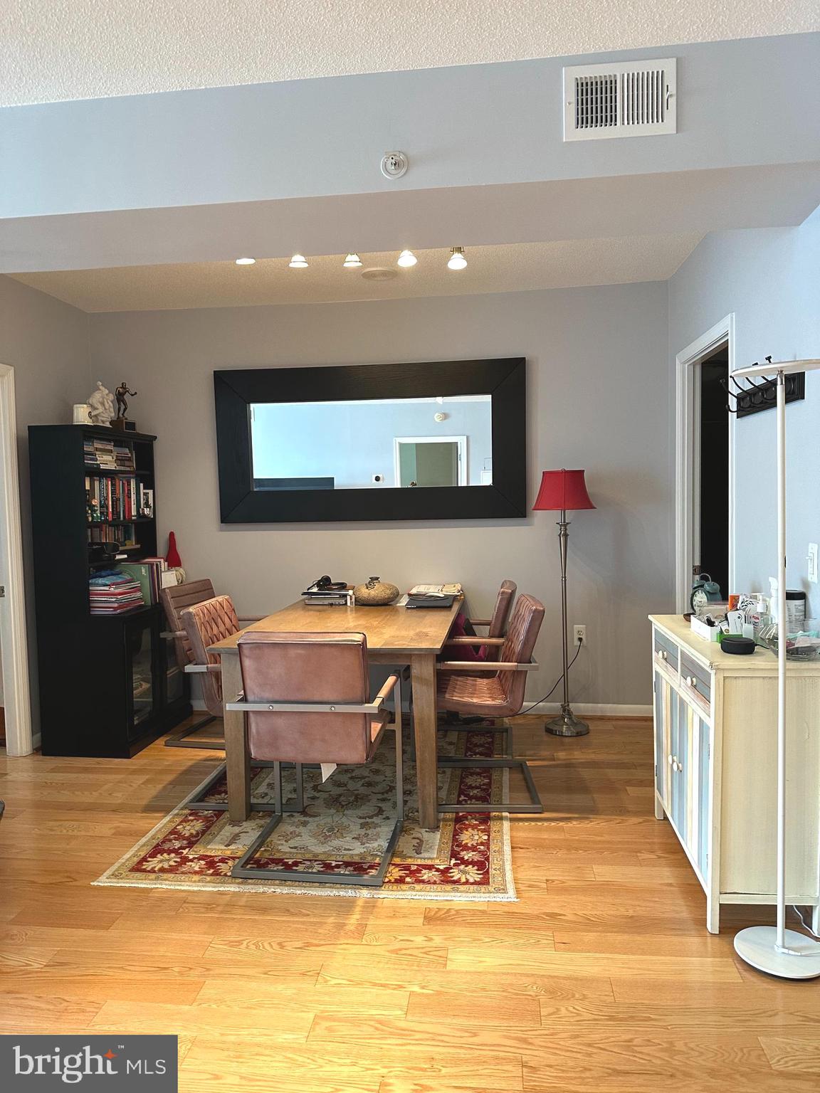 CONTINENTAL - Residential Lease