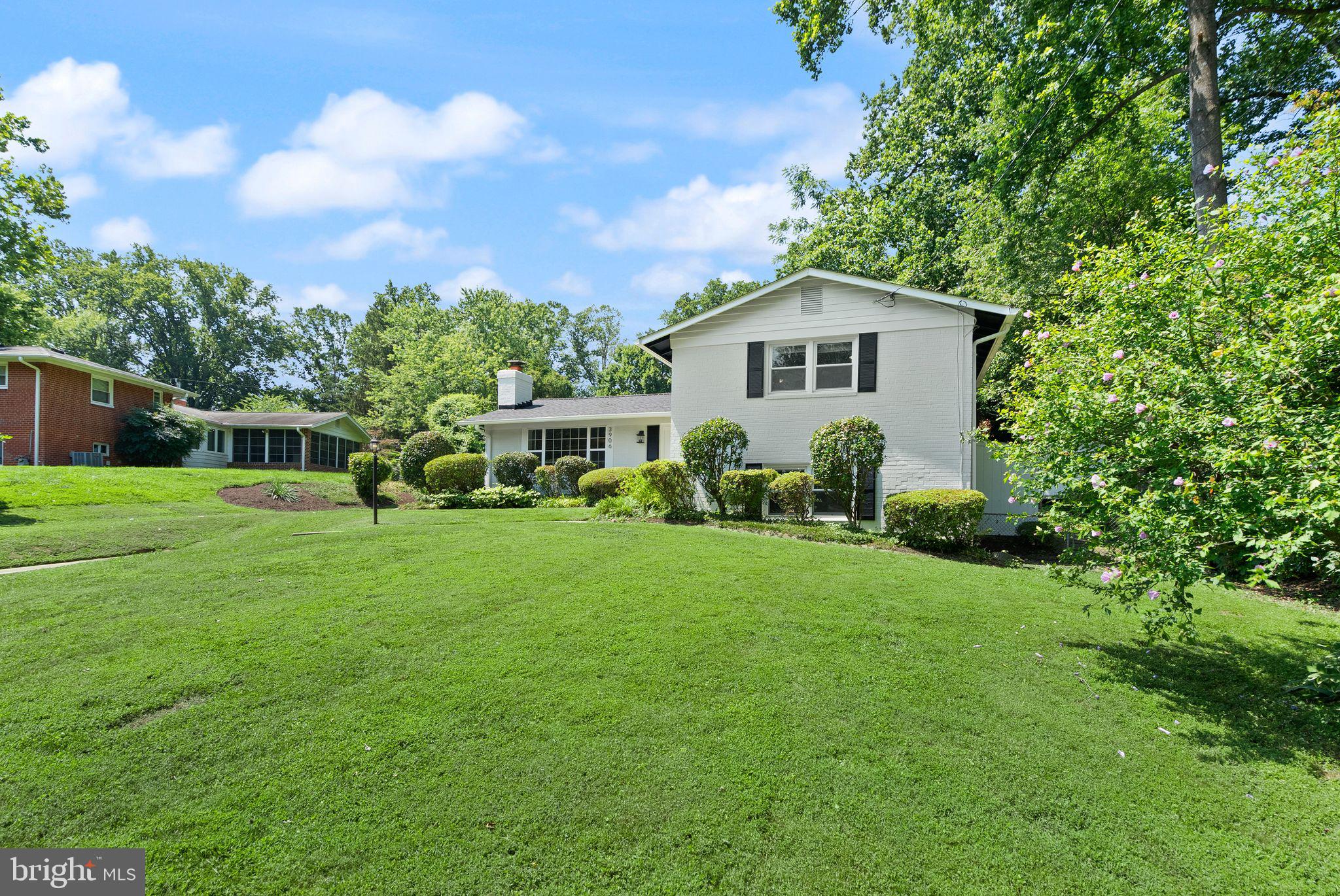 3906 IVYDALE DRIVE