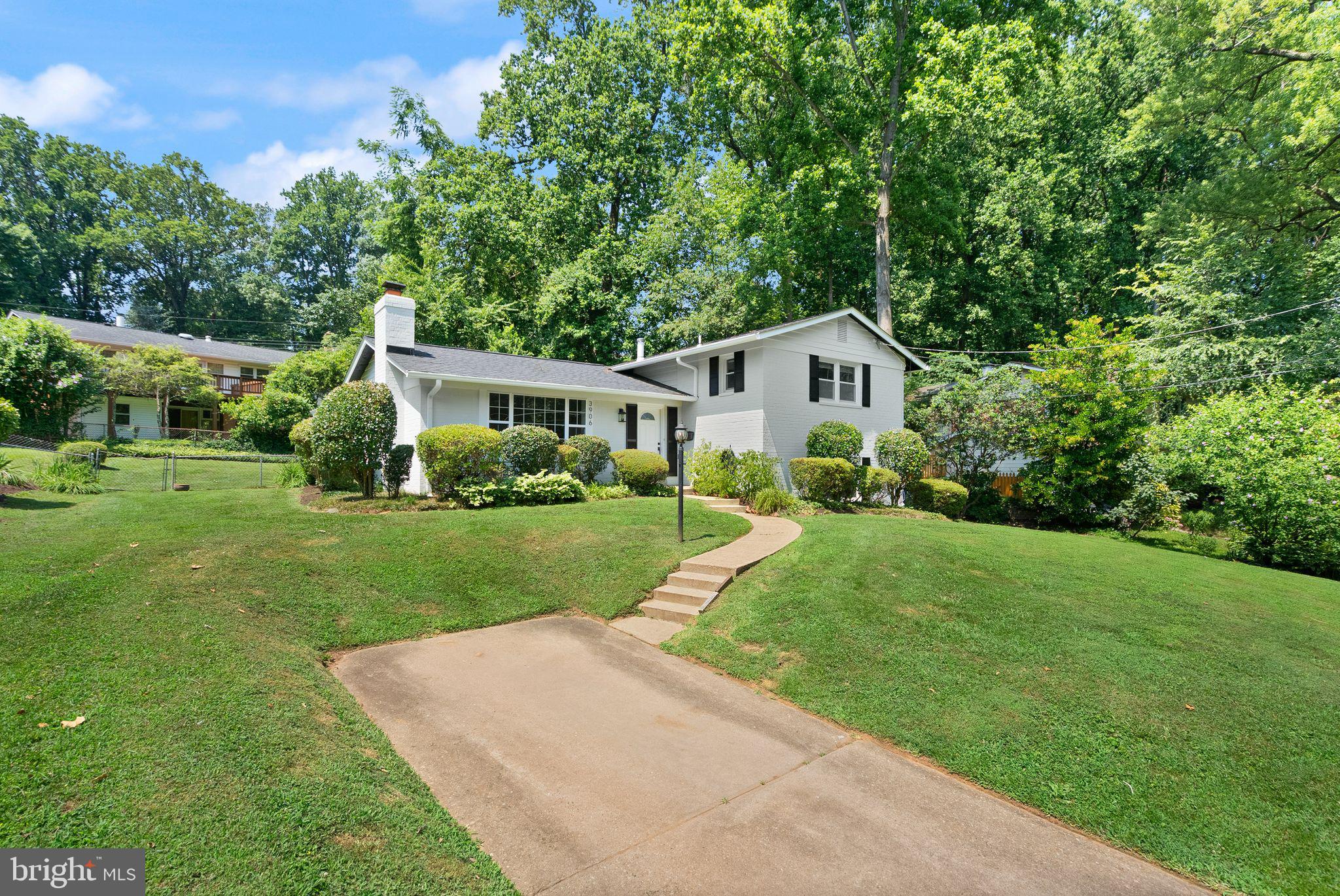 3906 IVYDALE DRIVE