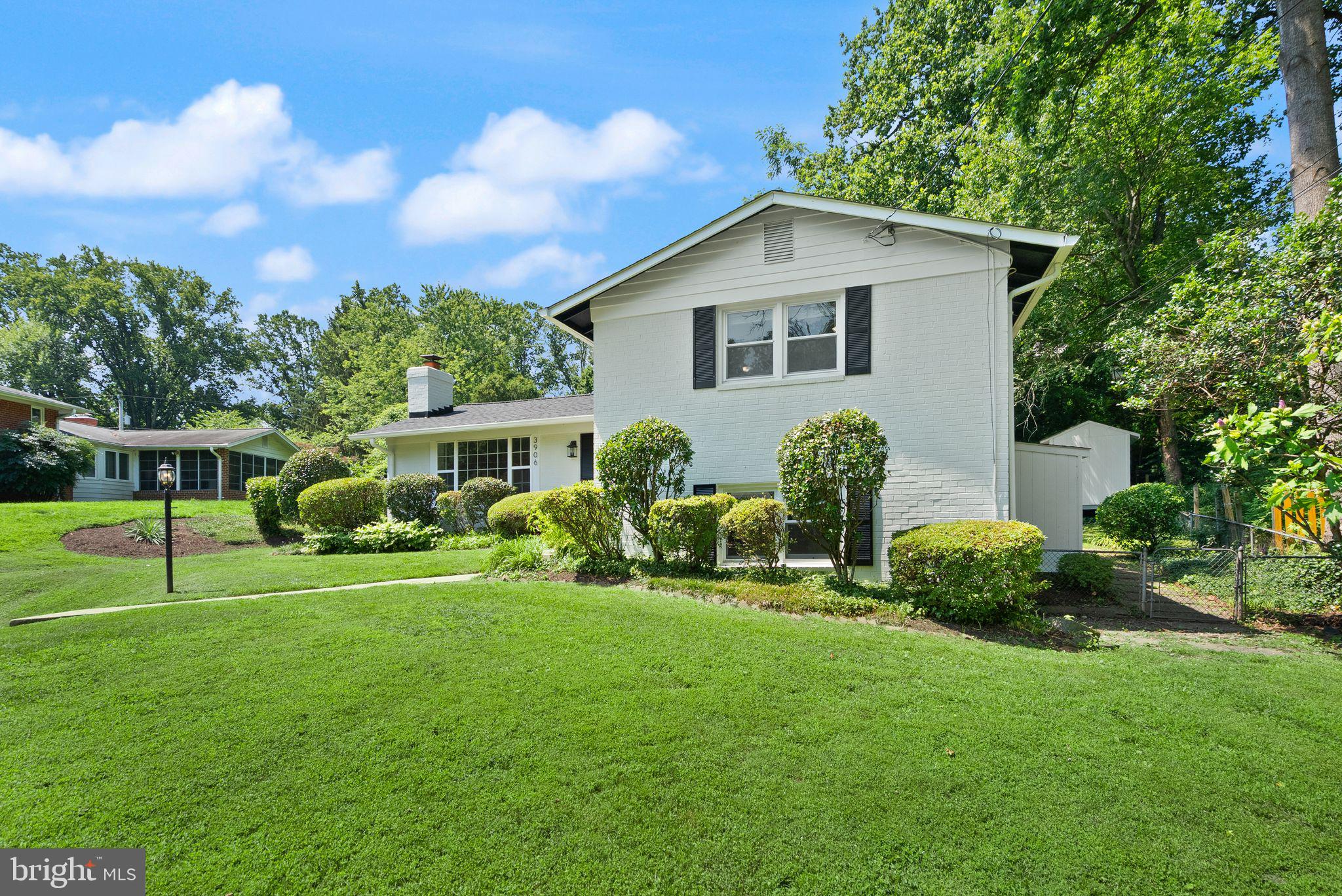 3906 IVYDALE DRIVE