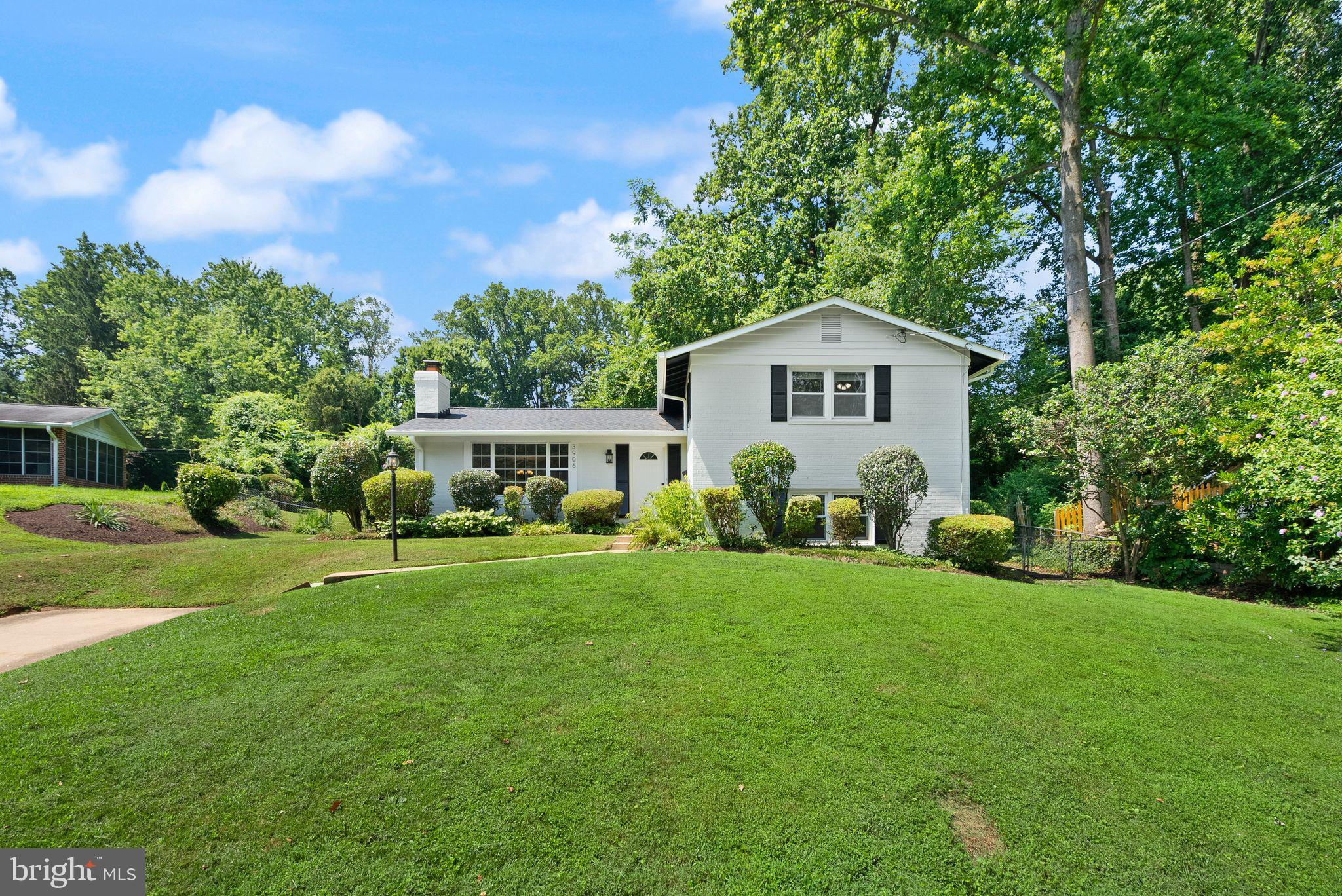 3906 IVYDALE DRIVE