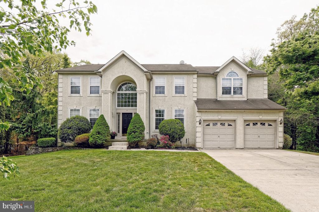 Photo of 4 Wood Lake Court, GLASSBORO, NJ 08028 (MLS # NJGL2066250)