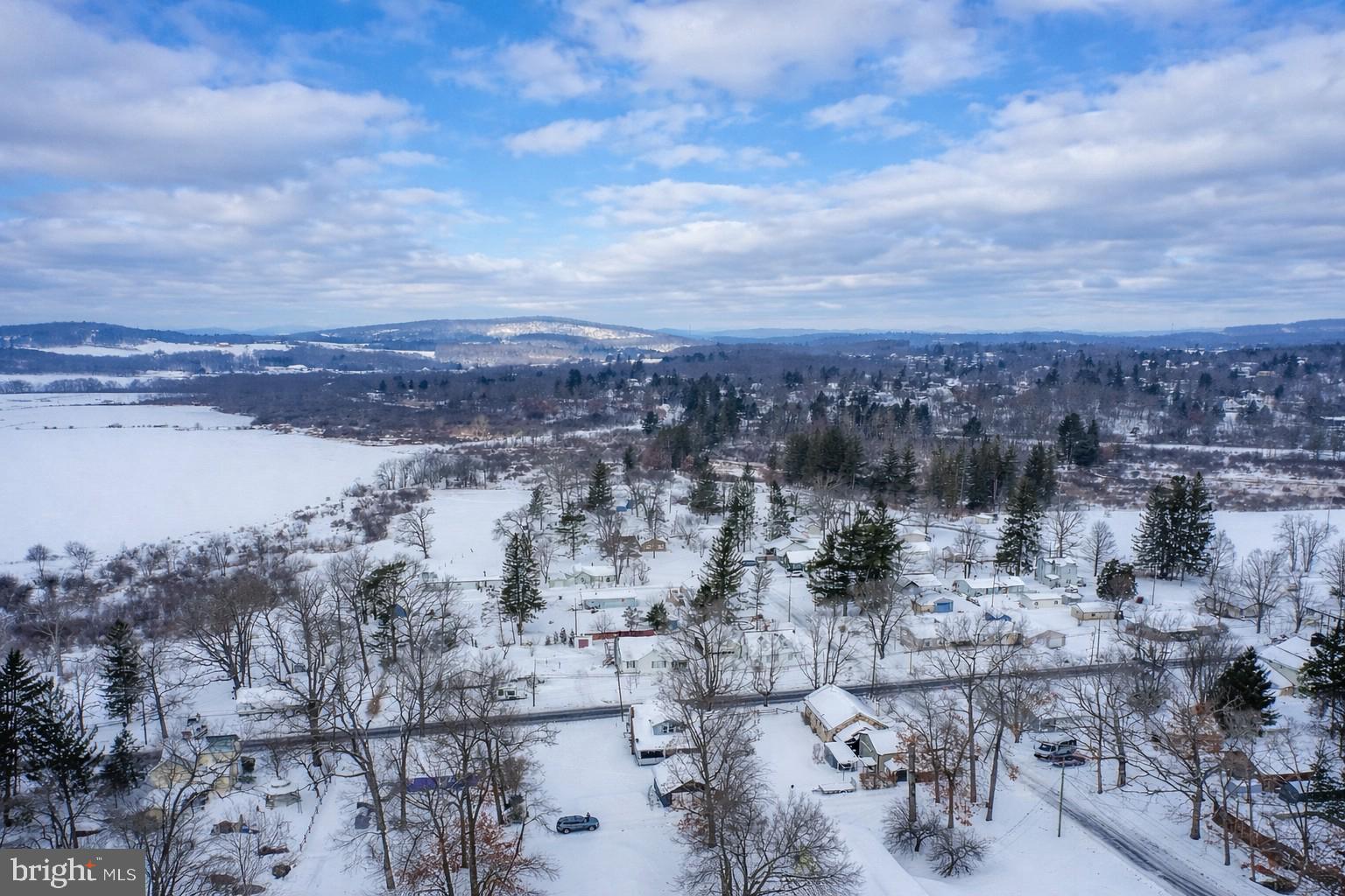 LOCH LYNN - Residential